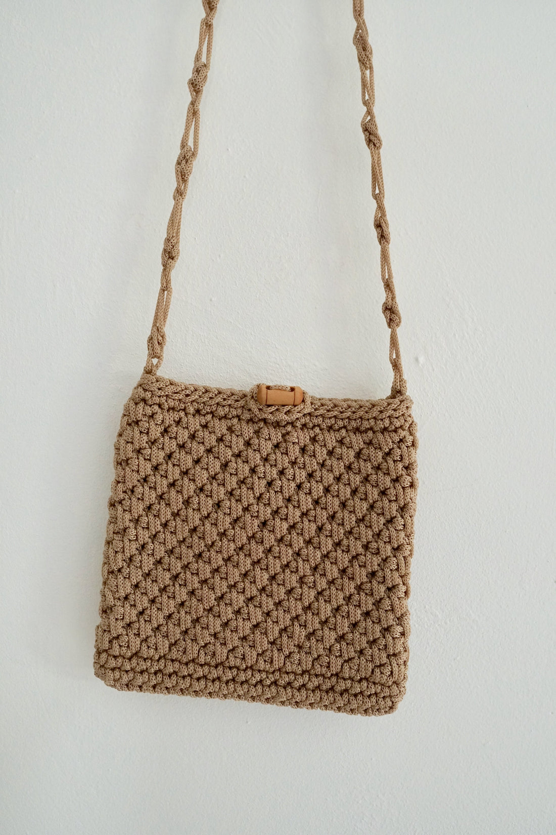 Vintage Biscuit Macrame Bag-closiTherapi | vinTage