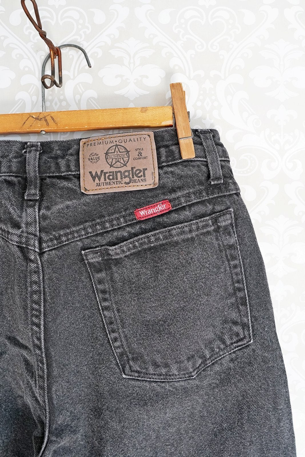 Vintage Black Wrangler Jeans - 30" Waist-closiTherapi | vinTage