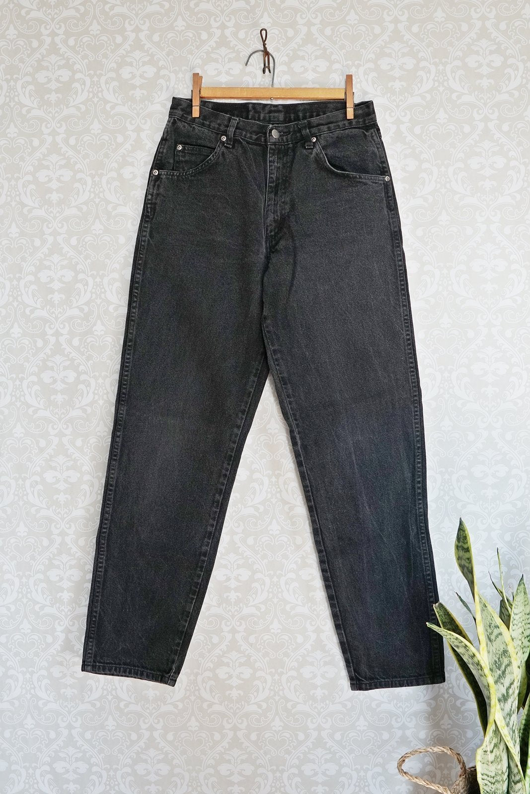 Vintage Black Wrangler Jeans - 30" Waist-closiTherapi | vinTage