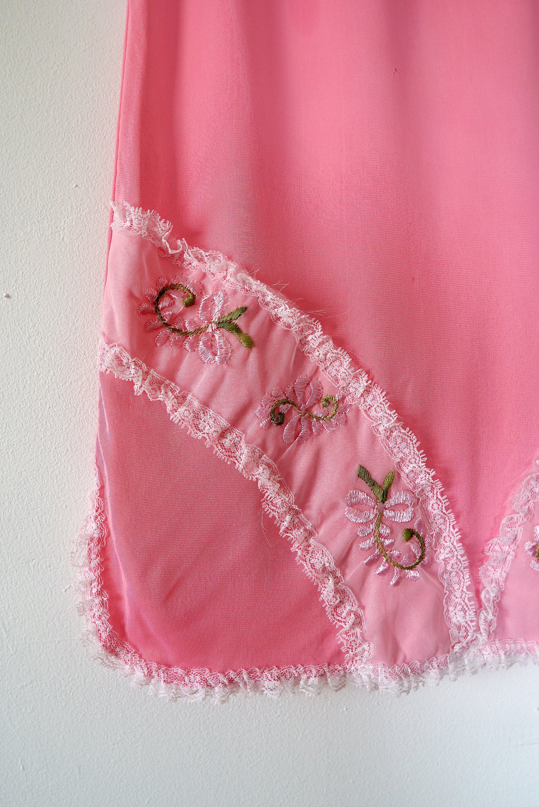 Vintage Bubblegum Pink Slip Skirt-closiTherapi | vinTage