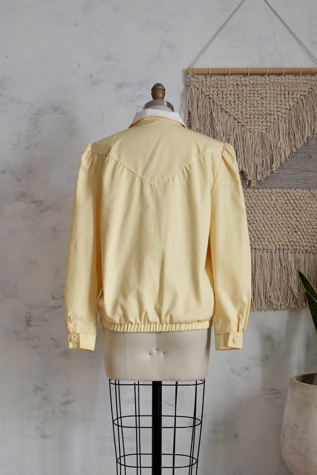 Vintage Buttercream Poplin Jacket-closiTherapi | vinTage
