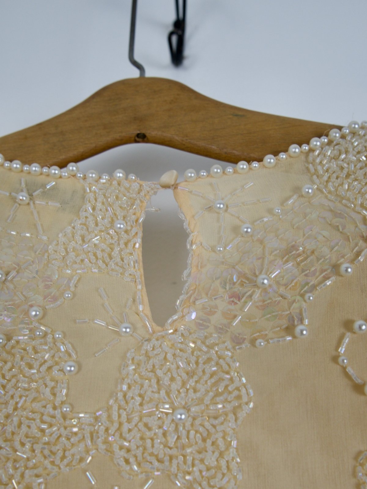 Vintage Buttercream Silk Pearl Dress-closiTherapi | vinTage