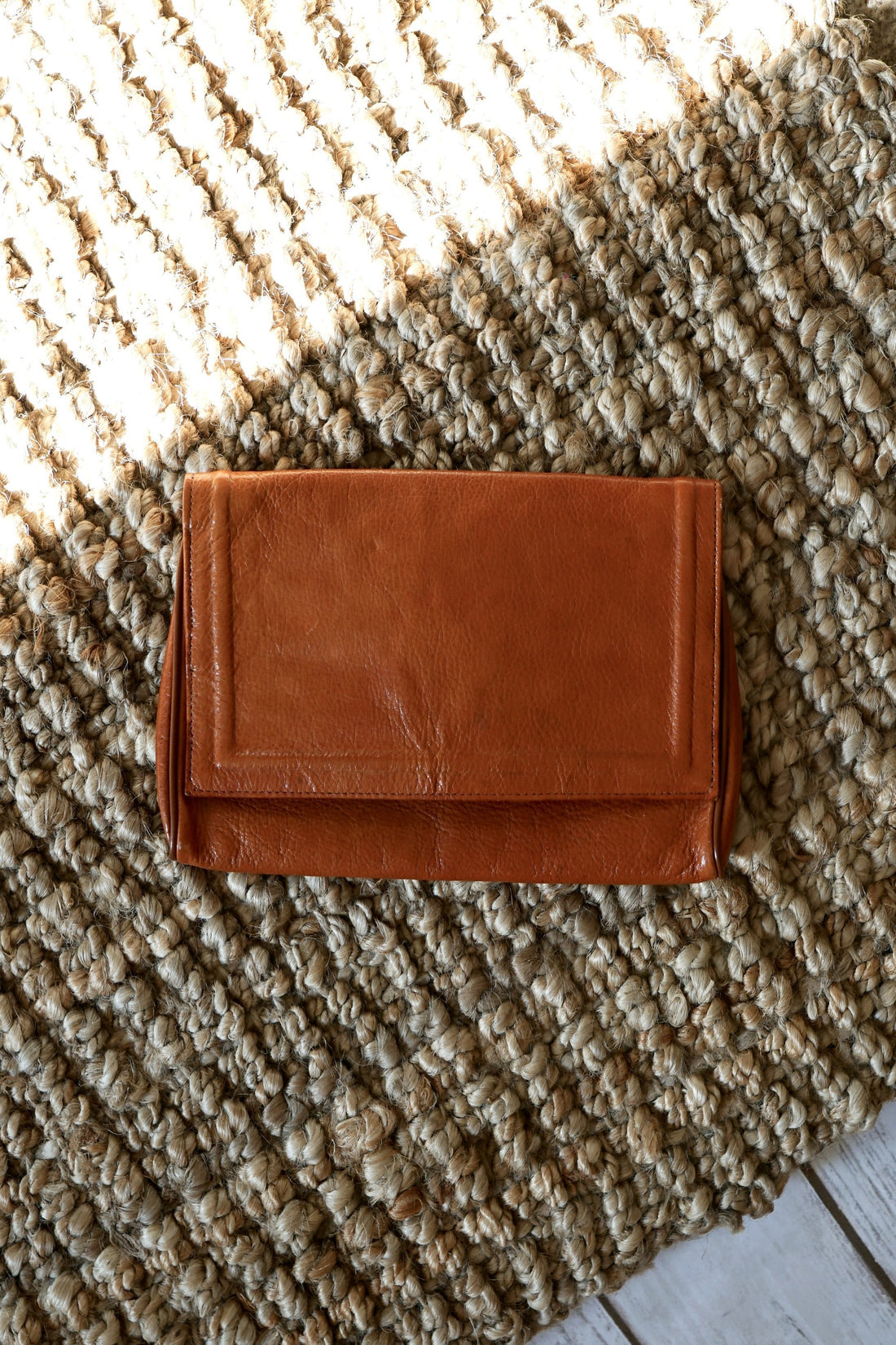 Vintage Caramel Leather Bag-closiTherapi | vinTage