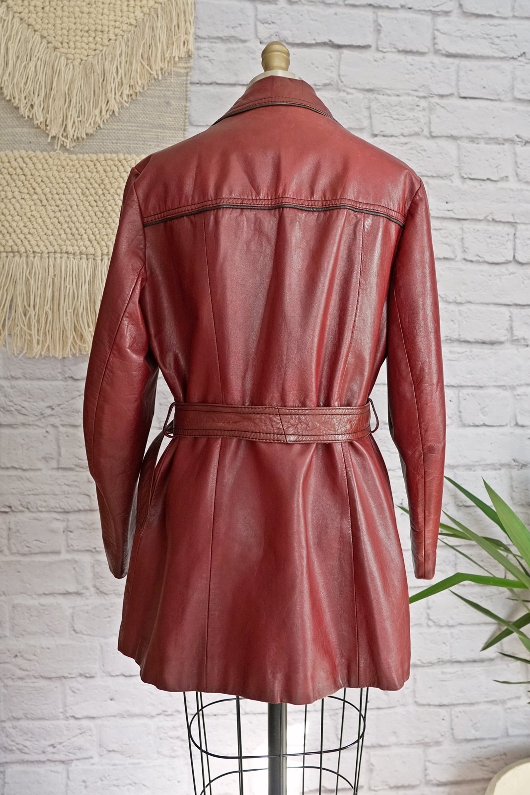 Vintage Cinnamon Leather Trench Coat-closiTherapi | vinTage