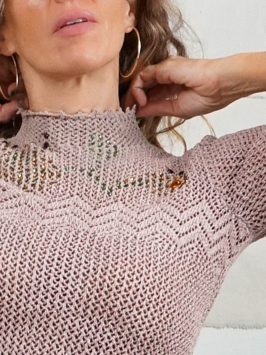 Vintage Crochet Jeweled Neck Top-closiTherapi | vinTage