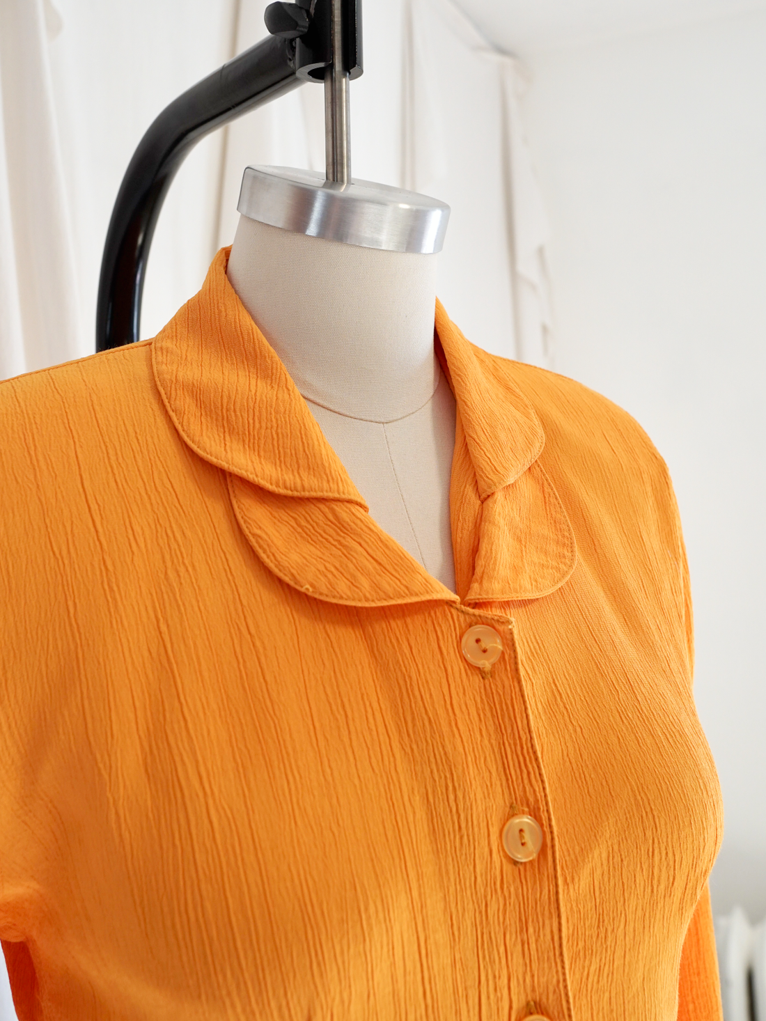 Vintage Dandelion Yellow Crinkle Blouse-closiTherapi | vinTage