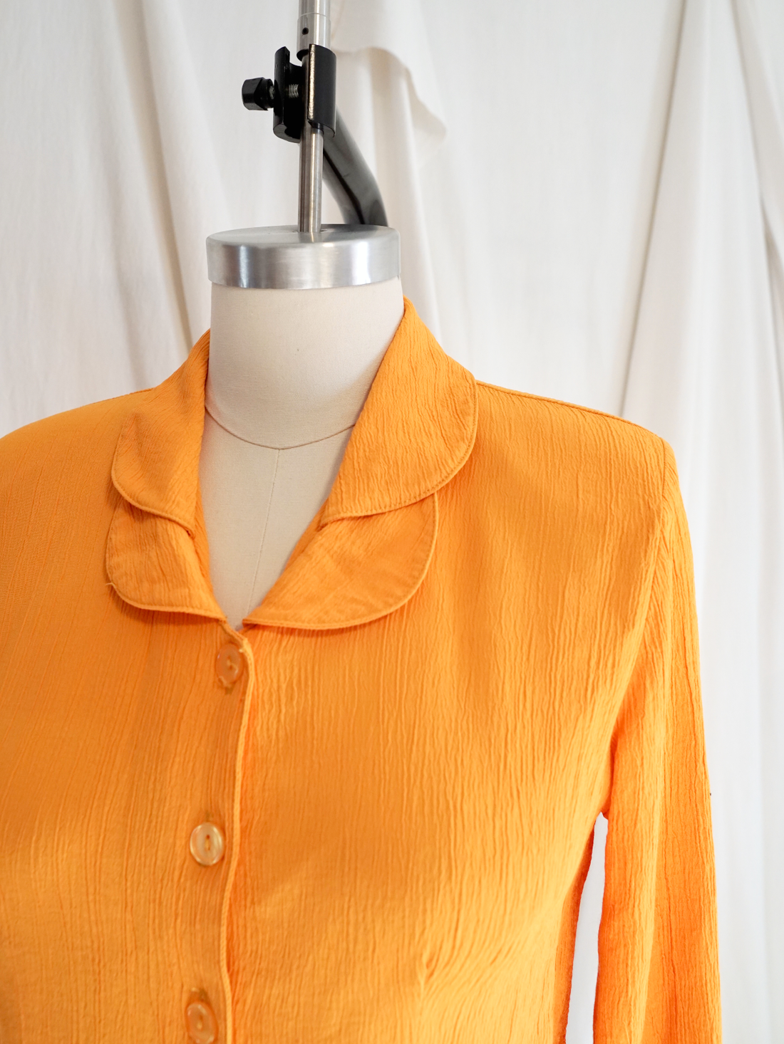 Vintage Dandelion Yellow Crinkle Blouse-closiTherapi | vinTage