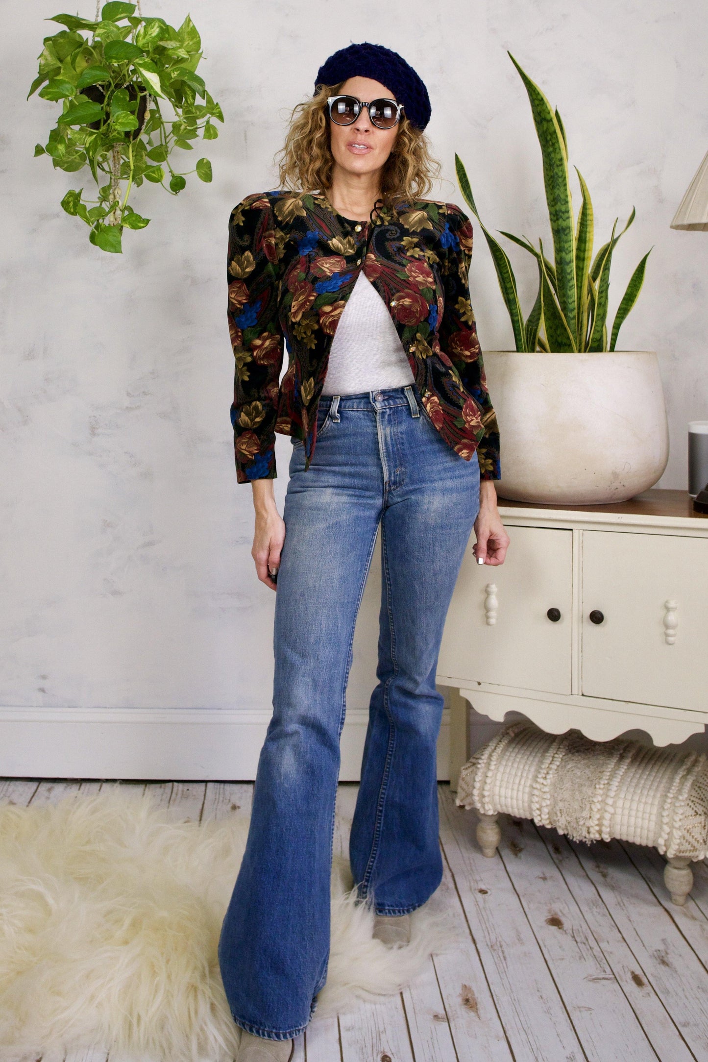 Vintage Dark Velvet Floral Blazer-closiTherapi | vinTage