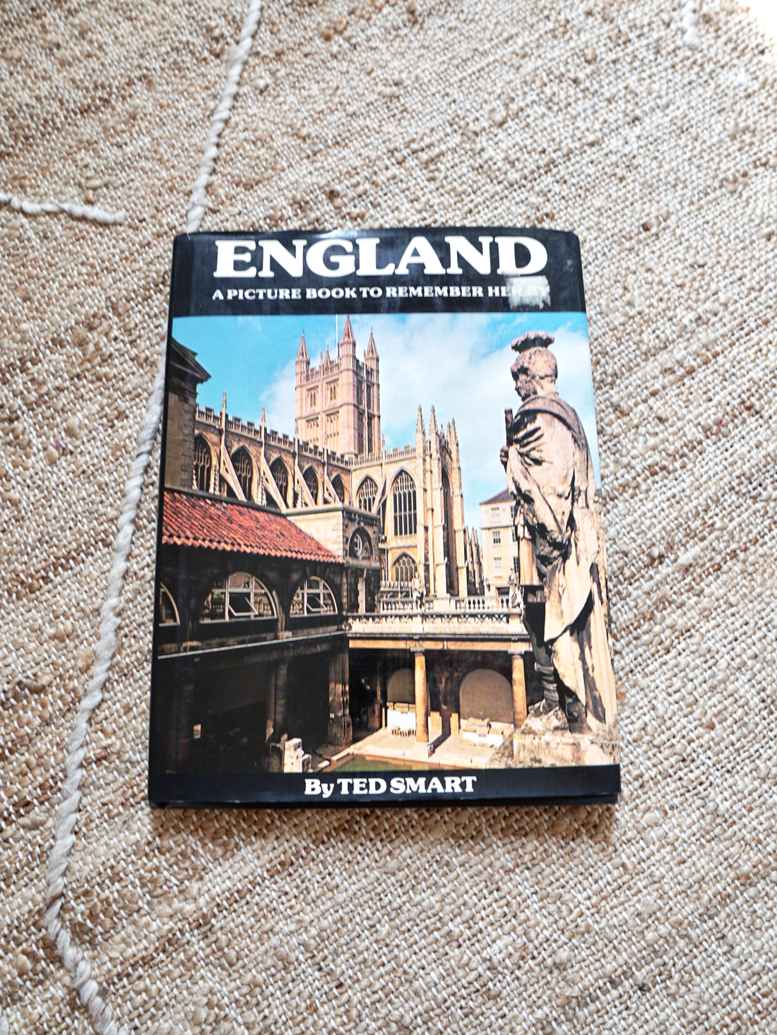 Vintage England A Picture Book To Remember Her By-closiTherapi | vinTage