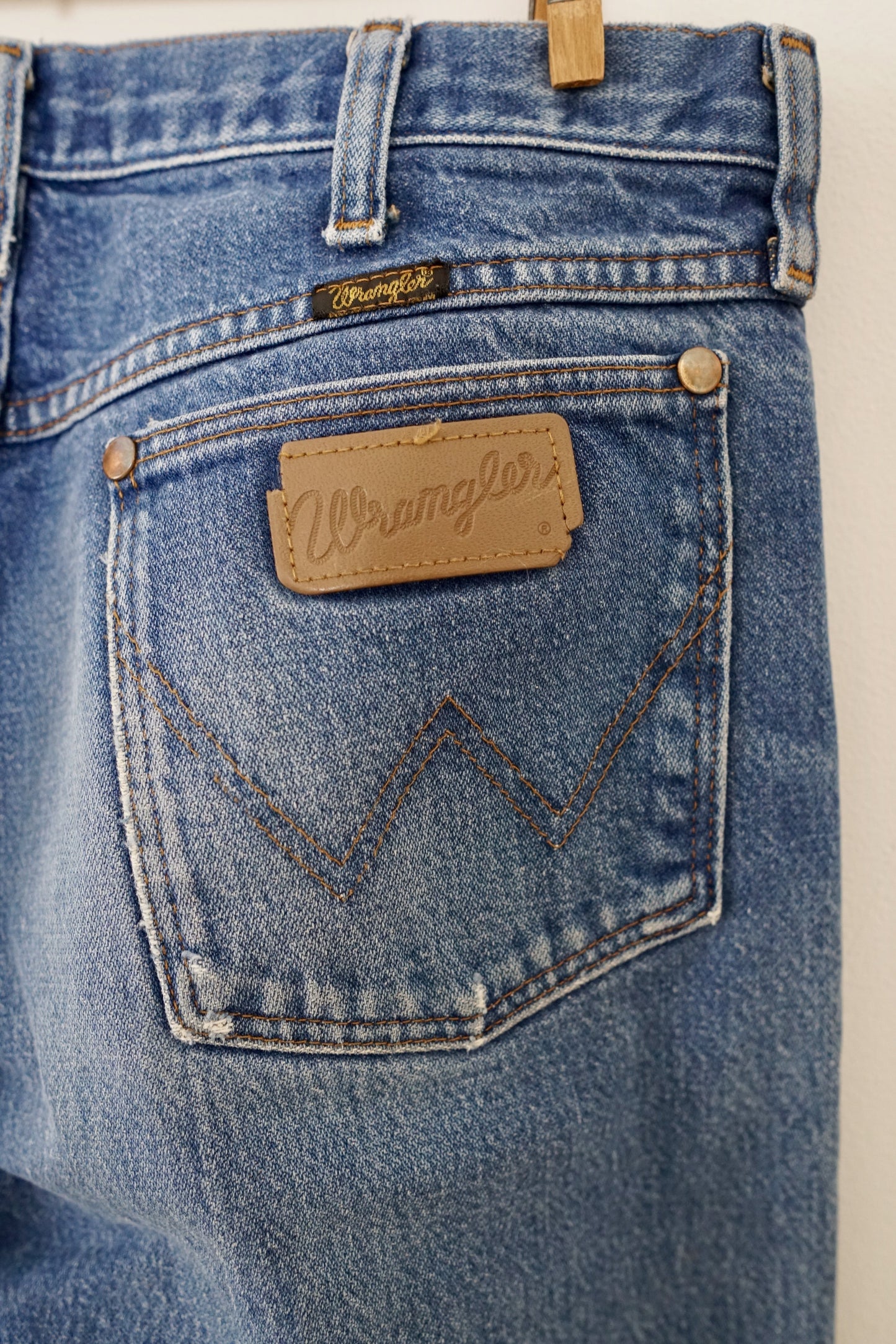 Vintage Faded Wrangler Jeans - 32
