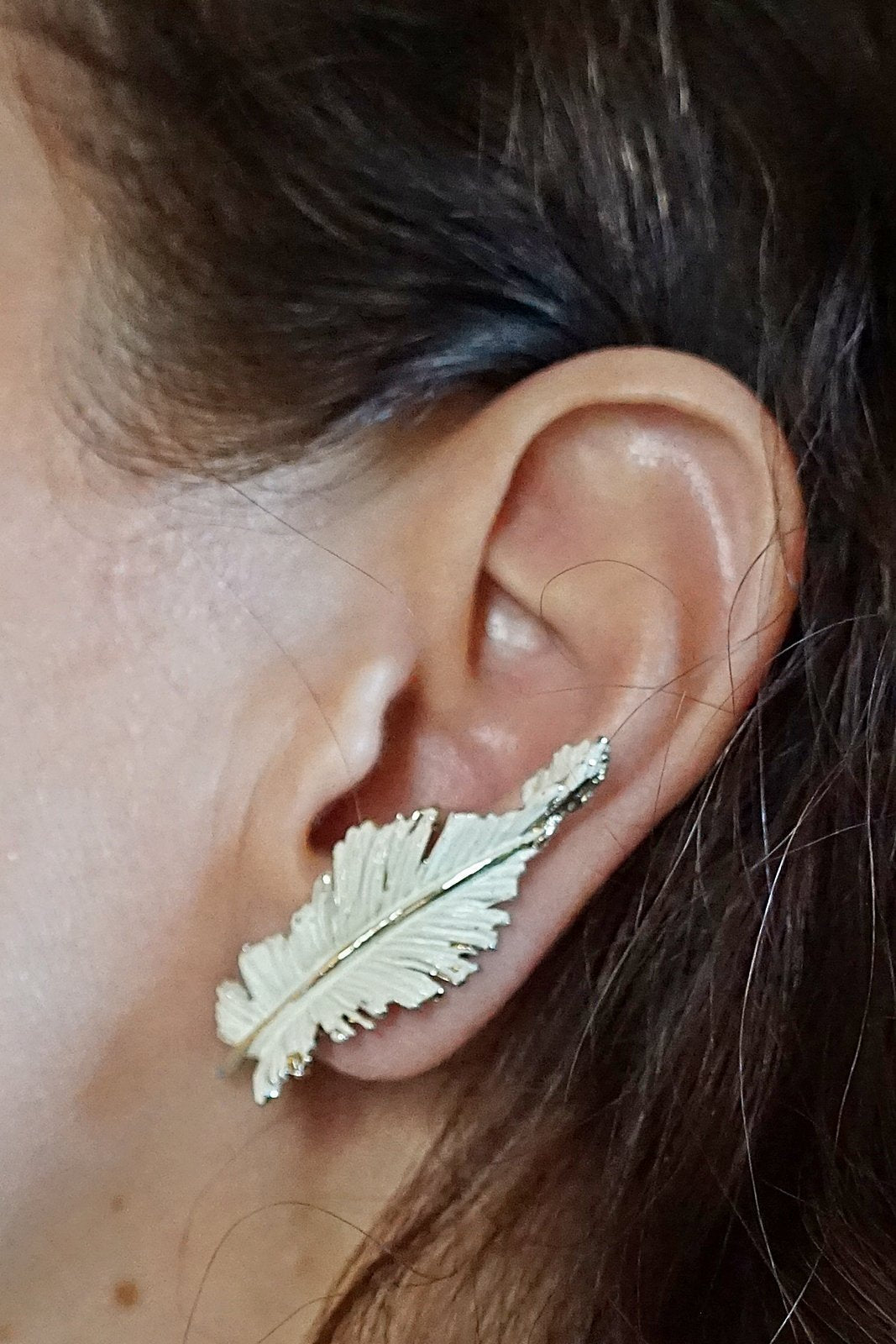 Vintage Feather White Enamel Earrings-closiTherapi | vinTage