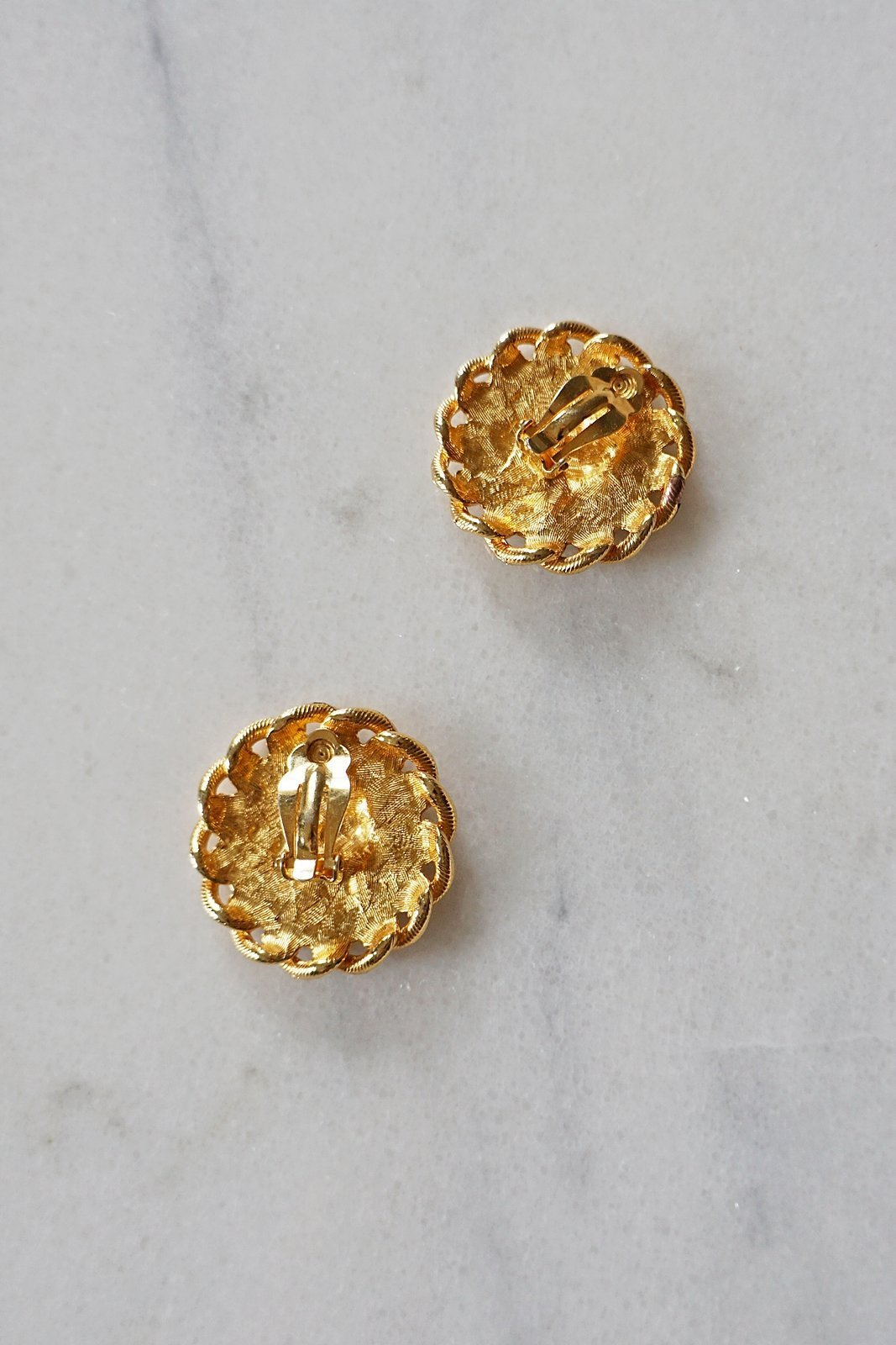 Vintage Fierce Lion Head Earrings-closiTherapi | vinTage