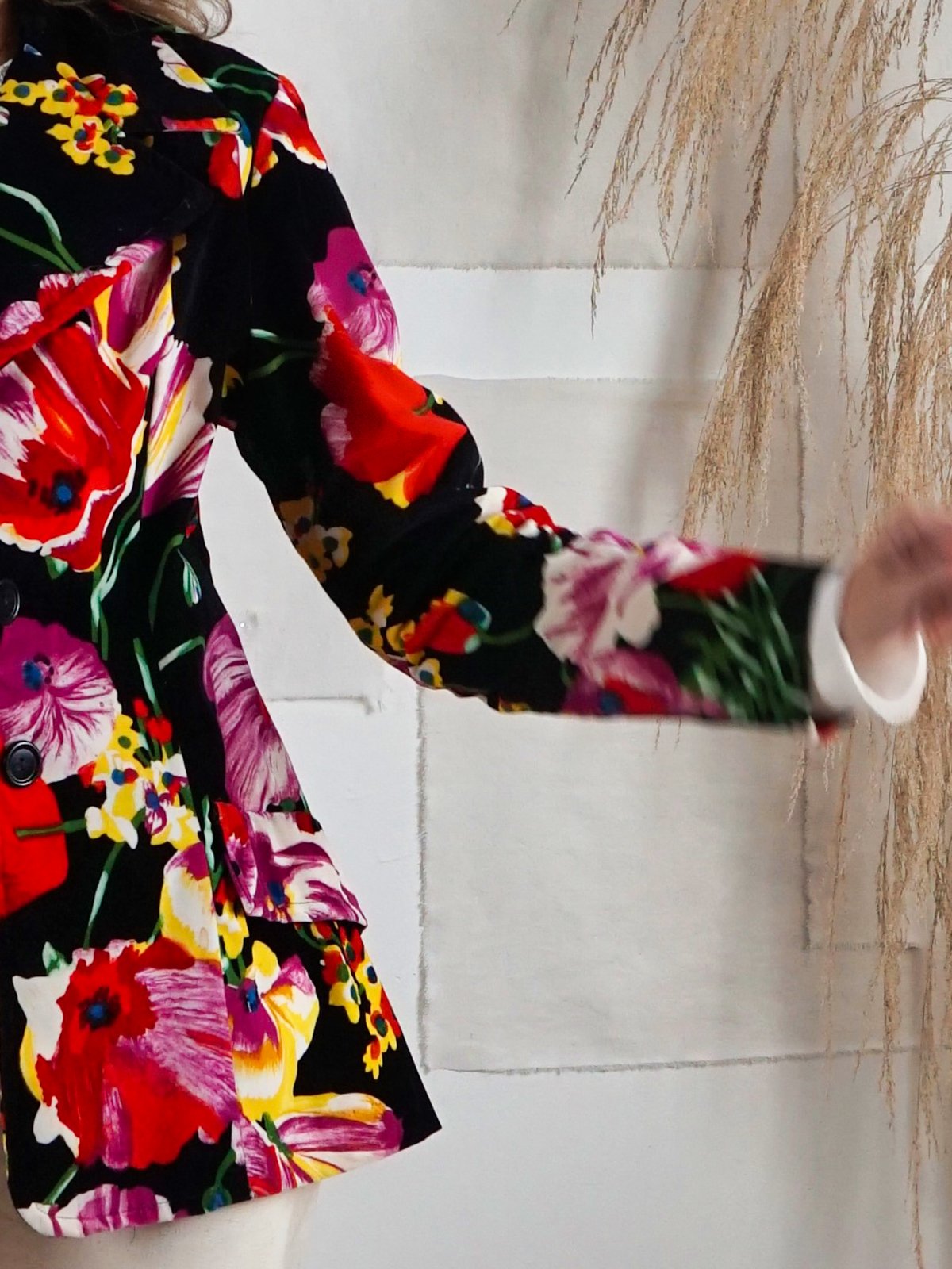 Vintage Floral Fantasy Velvet Blazer-closiTherapi | vinTage