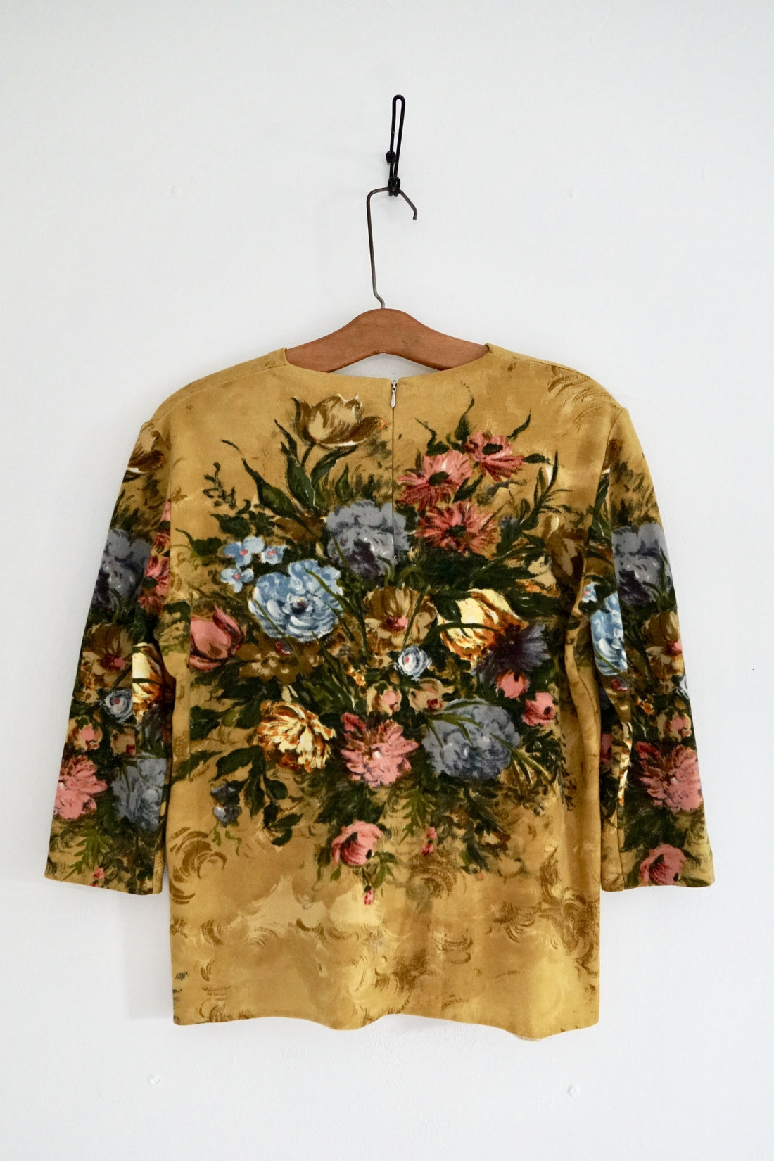 Vintage Floral Garden Watercolor Sweater-closiTherapi | vinTage