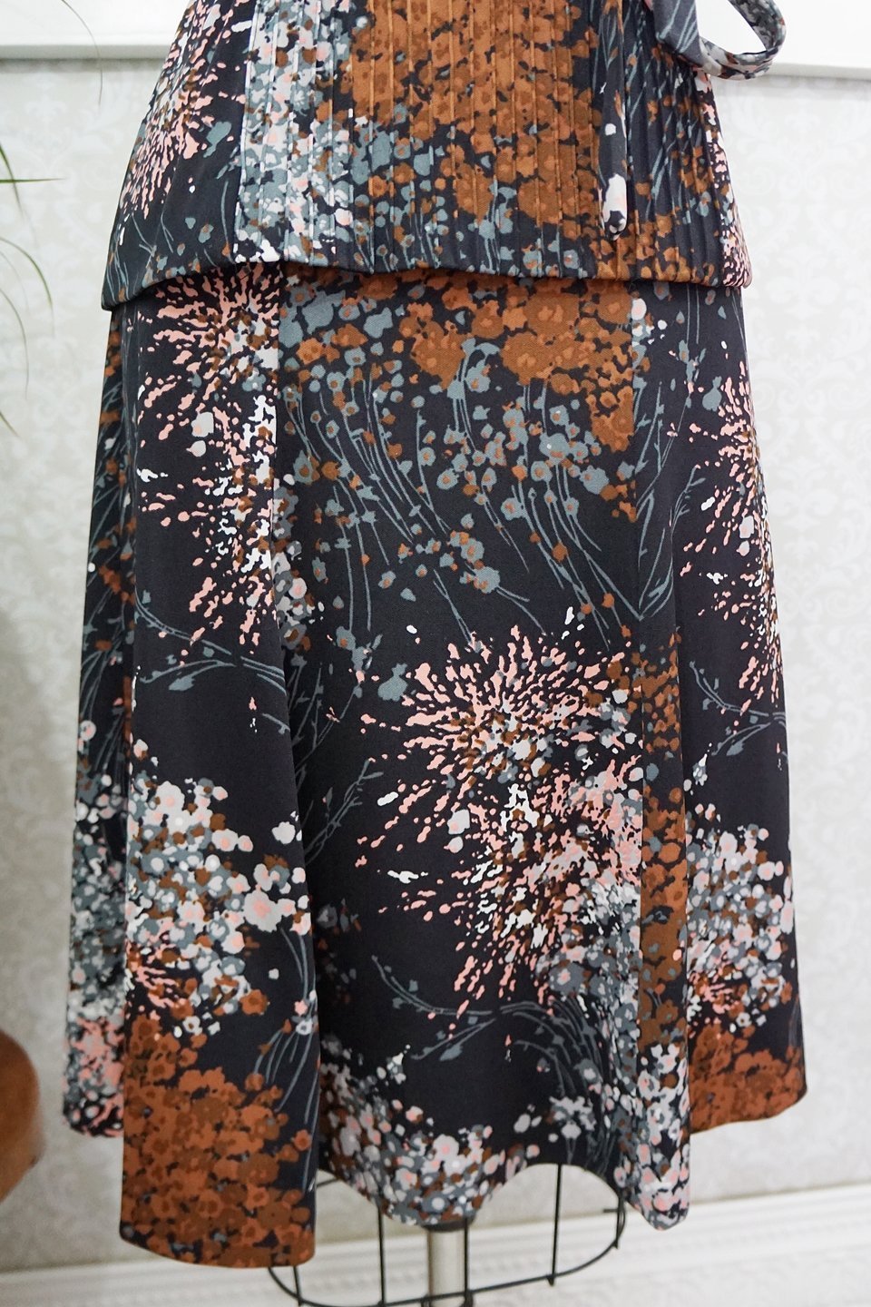 Vintage Floral Spray Top Skirt Set-closiTherapi | vinTage