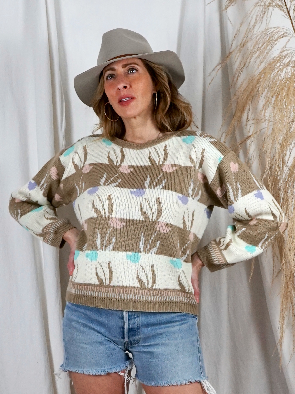Vintage Floral Tulip Pastel Sweater-closiTherapi | vinTage