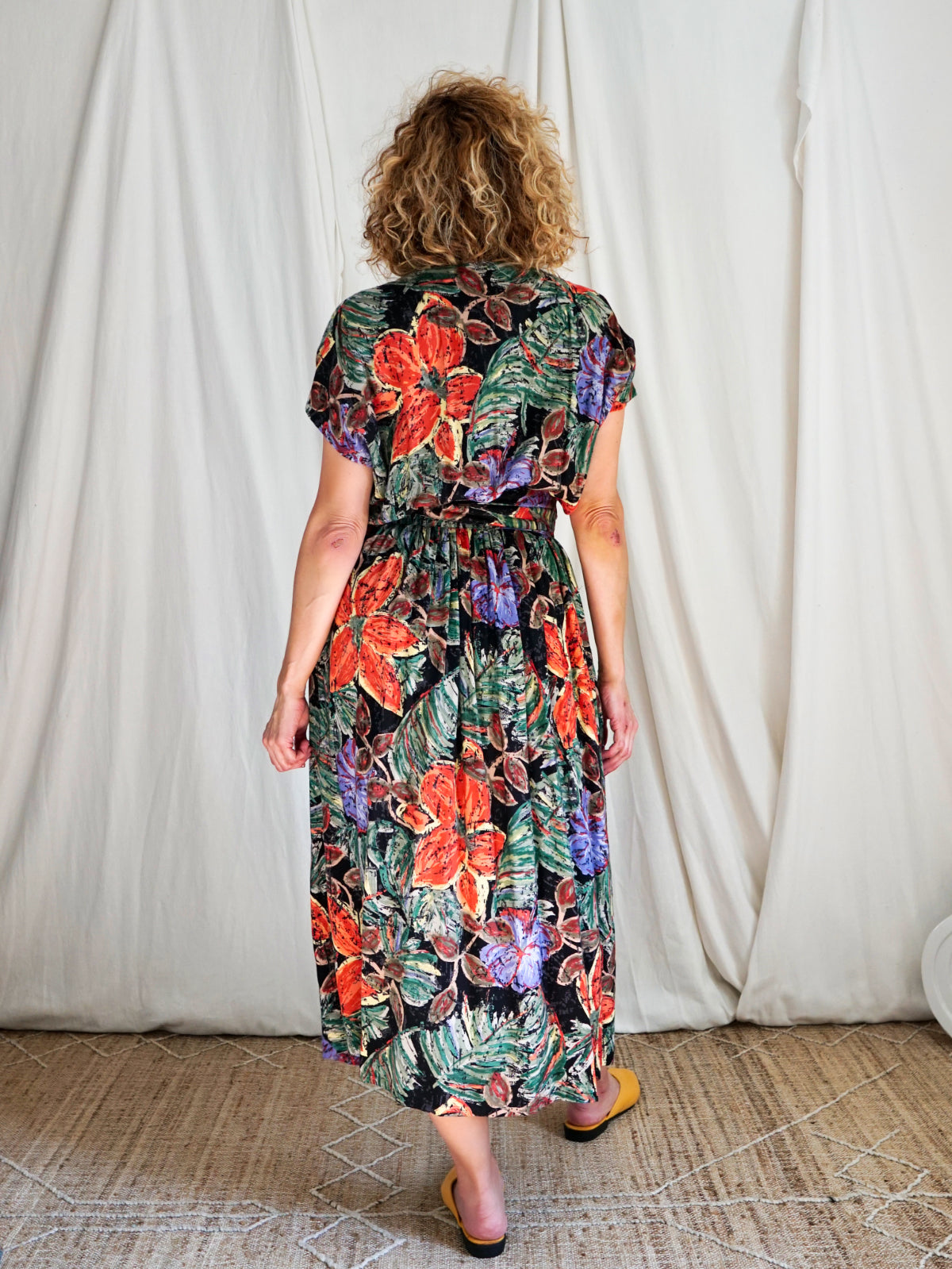 Vintage Floral Wrap Dress-closiTherapi | vinTage