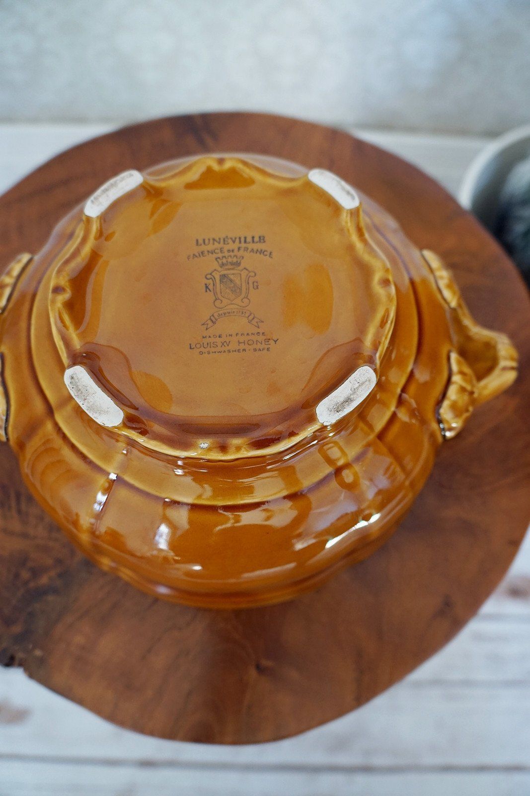 Vintage French Ceramic Serving Bowl-closiTherapi | vinTage
