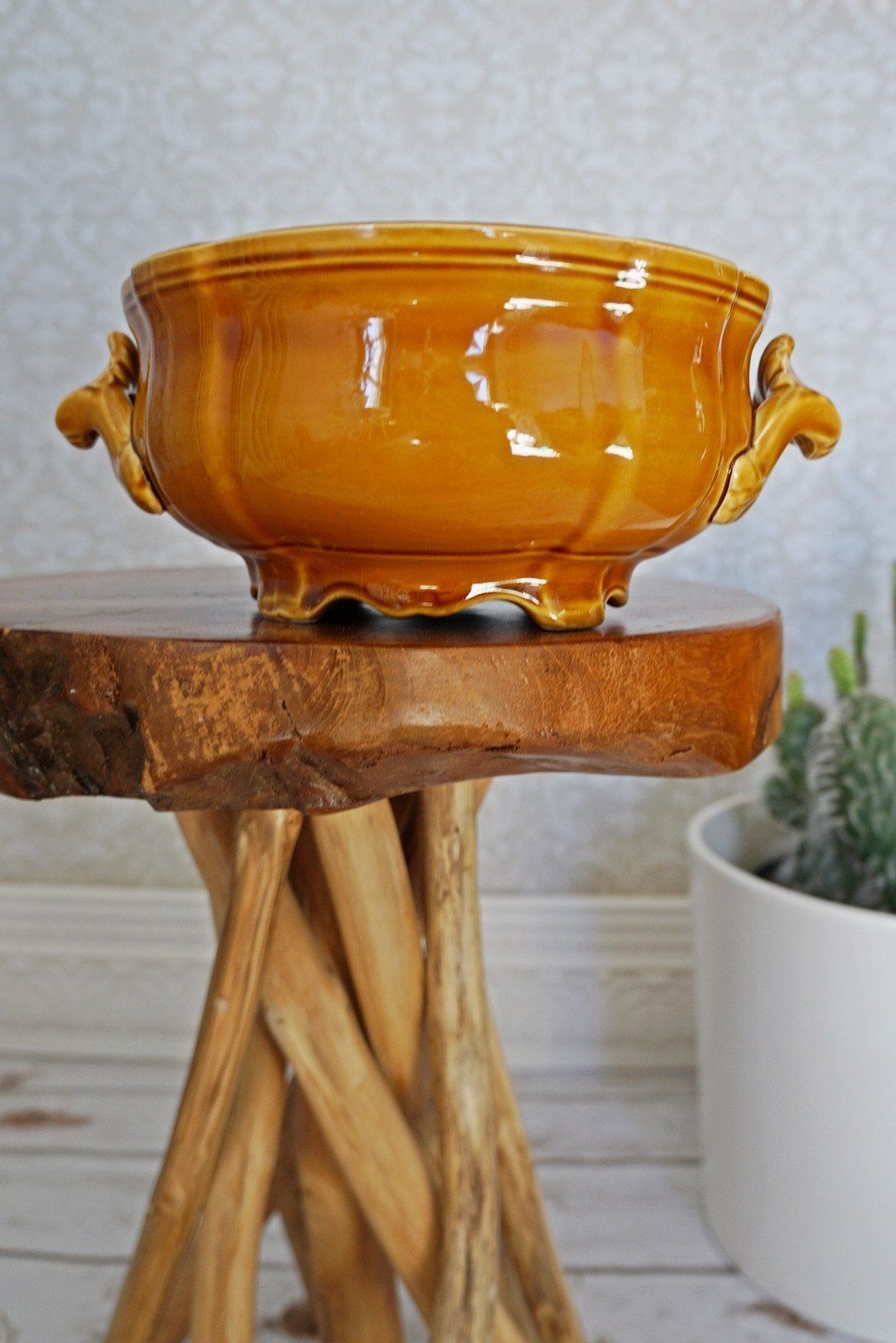 Vintage French Ceramic Serving Bowl-closiTherapi | vinTage