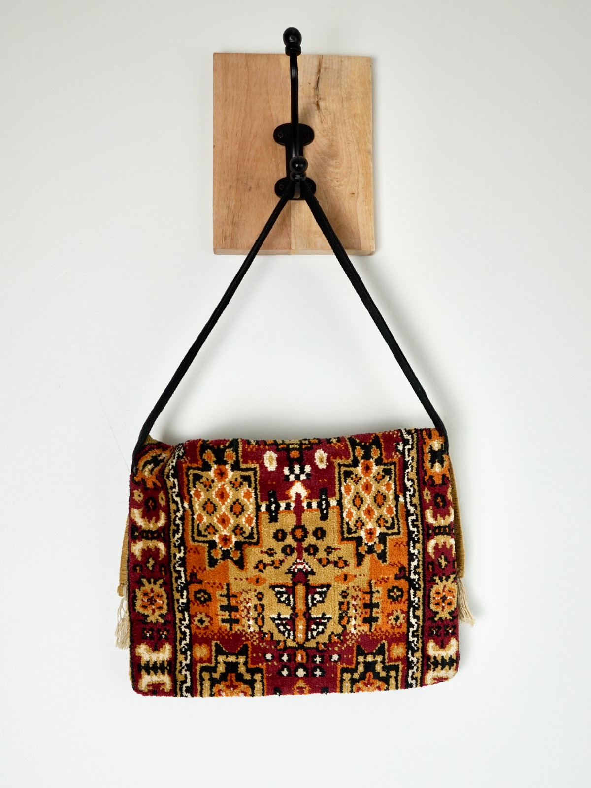 Vintage Fringe Southwestern Carpet Bag-closiTherapi | vinTage