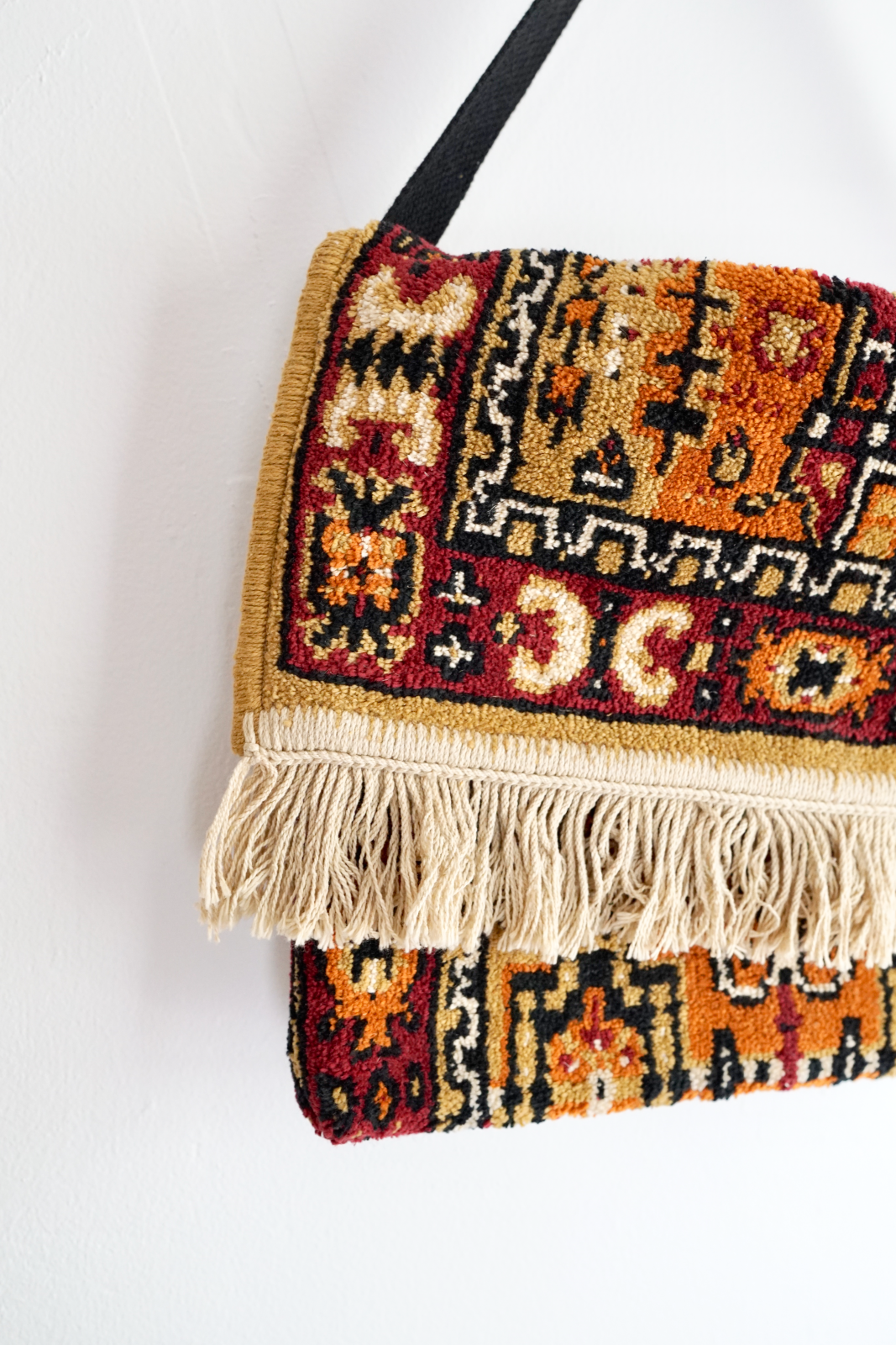 Vintage Fringe Southwestern Carpet Bag-closiTherapi | vinTage