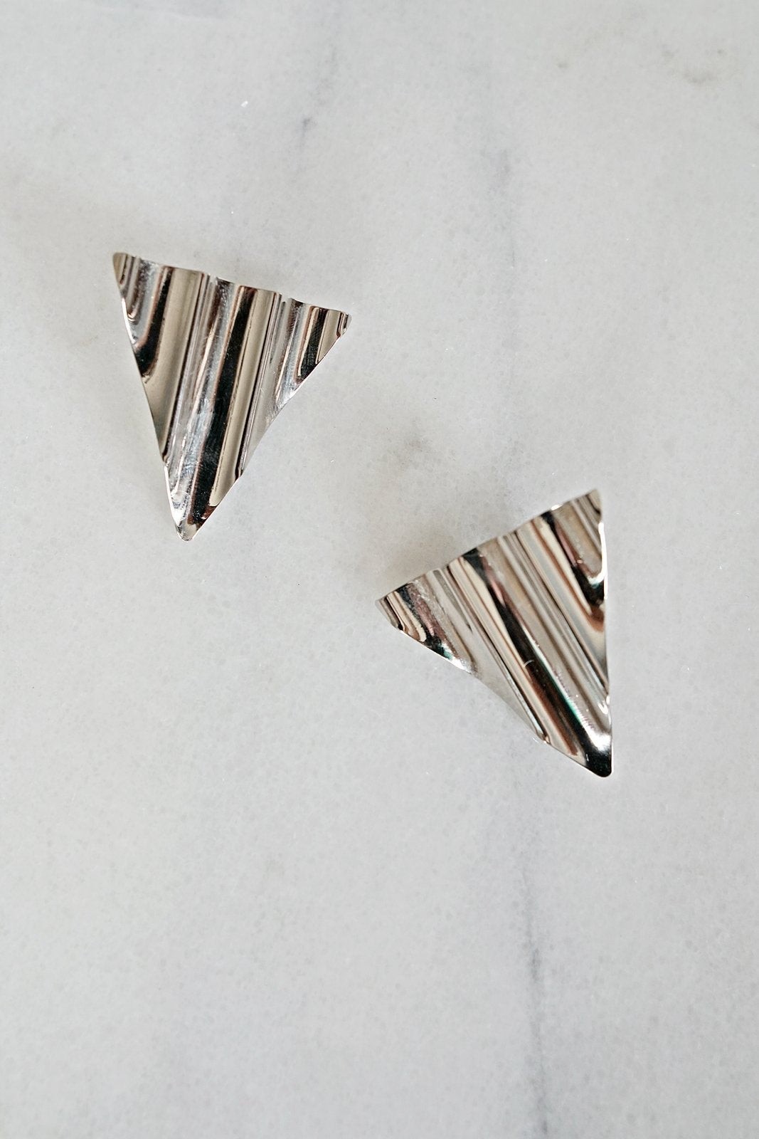 Vintage Galactic Ripple Triangle Earrings-closiTherapi | vinTage