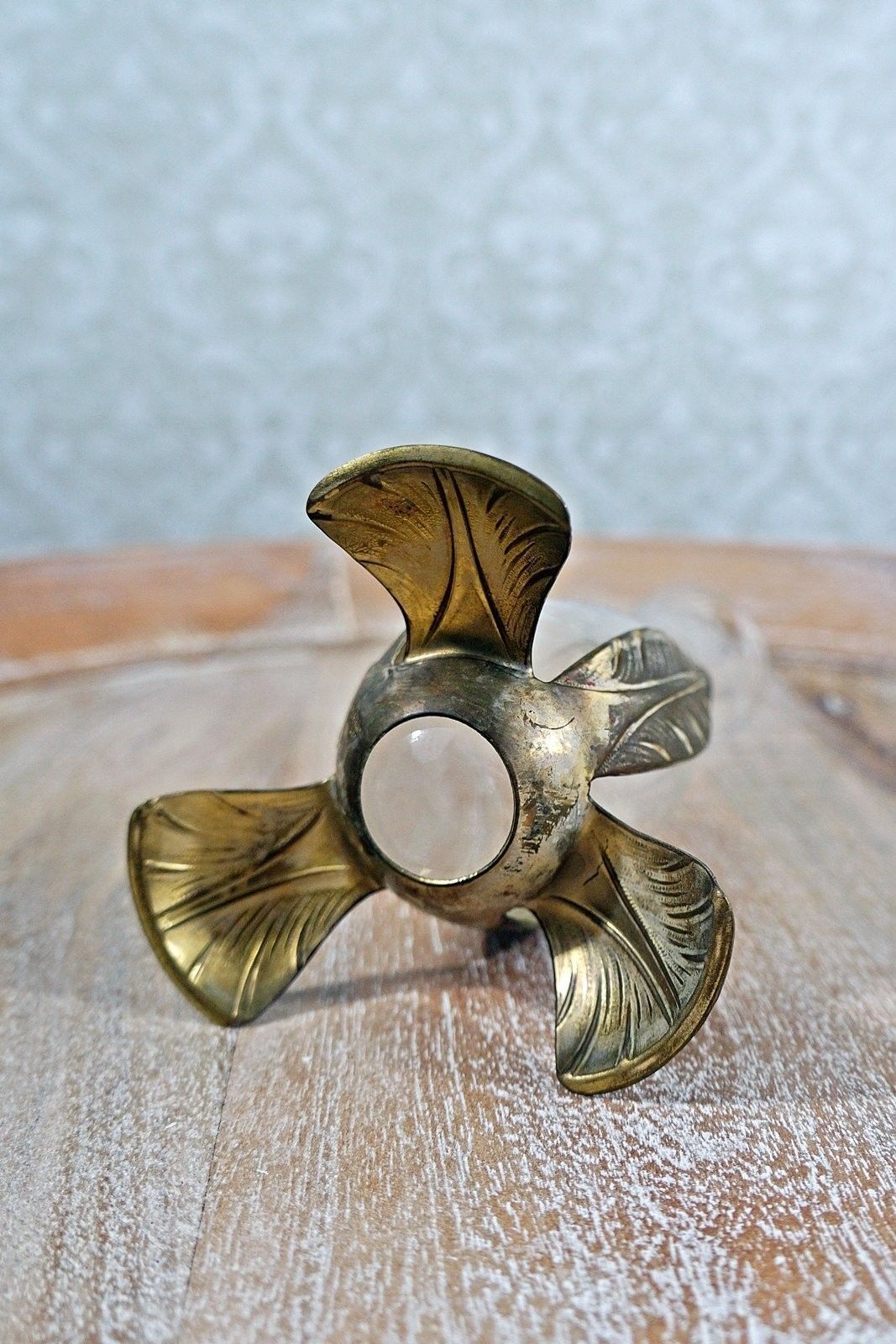 Vintage Glass Brass Leaf Vase-closiTherapi | vinTage