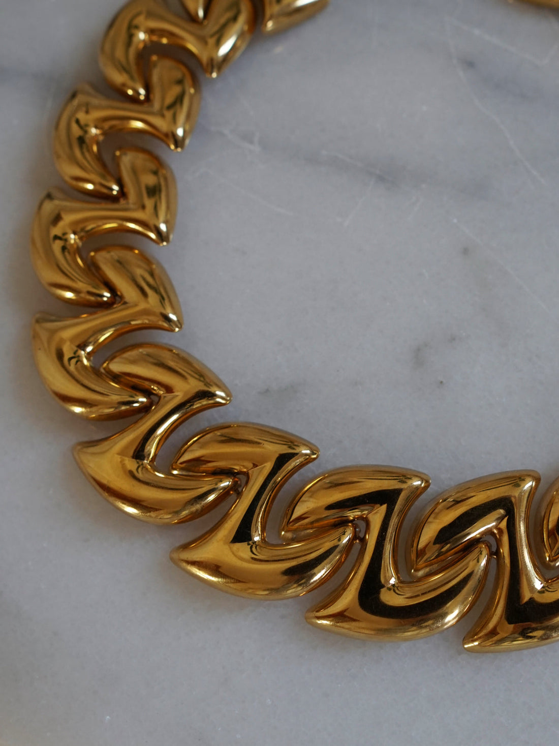 Vintage Golden Angle Choker Necklace-closiTherapi | vinTage