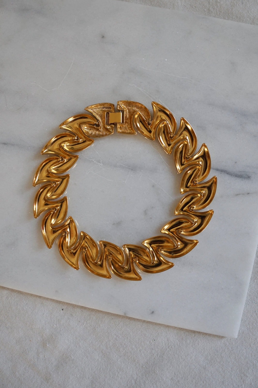 Vintage Golden Angle Choker Necklace-closiTherapi | vinTage