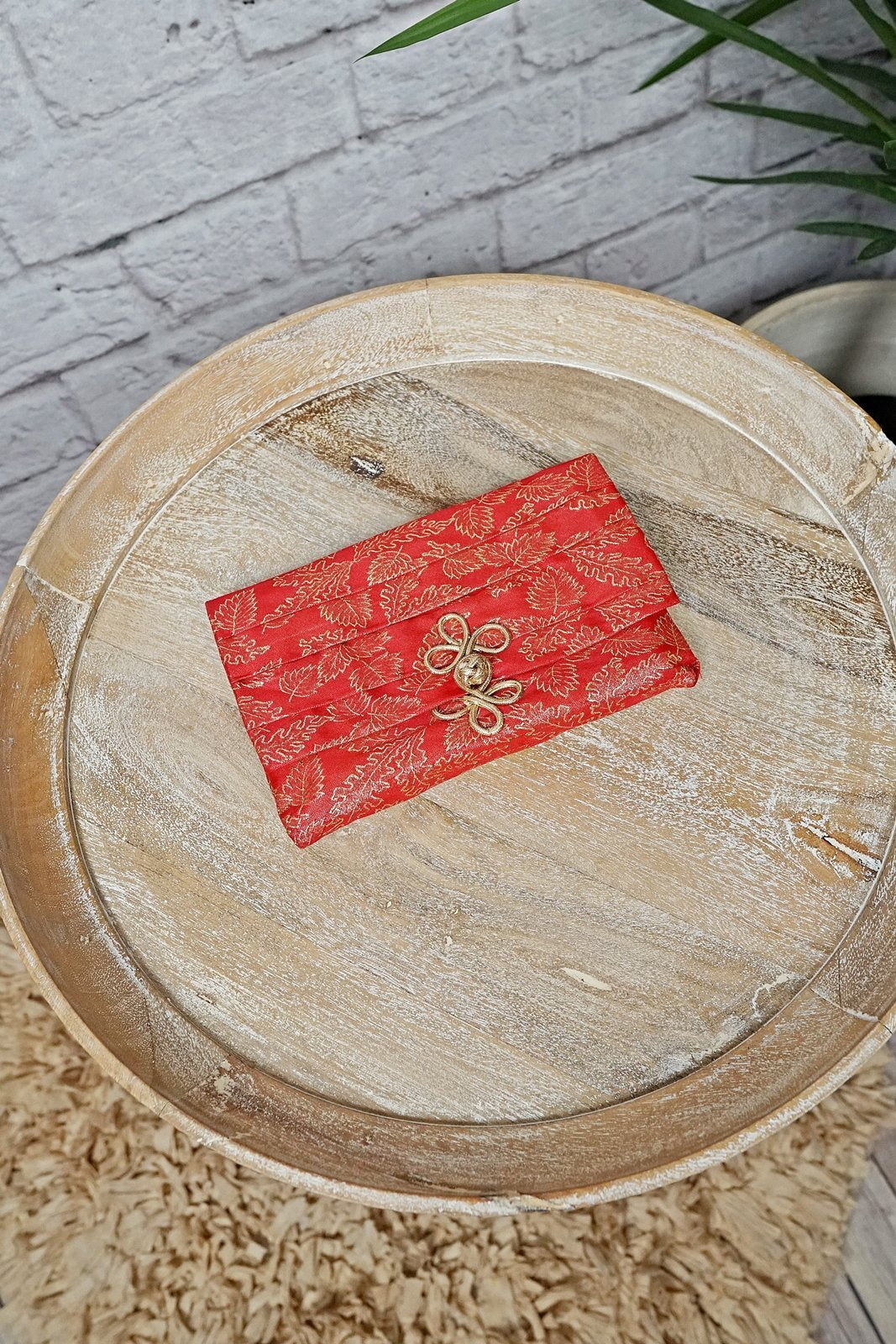 Vintage Golden Metallic Leaf Clutch Bag-closiTherapi | vinTage