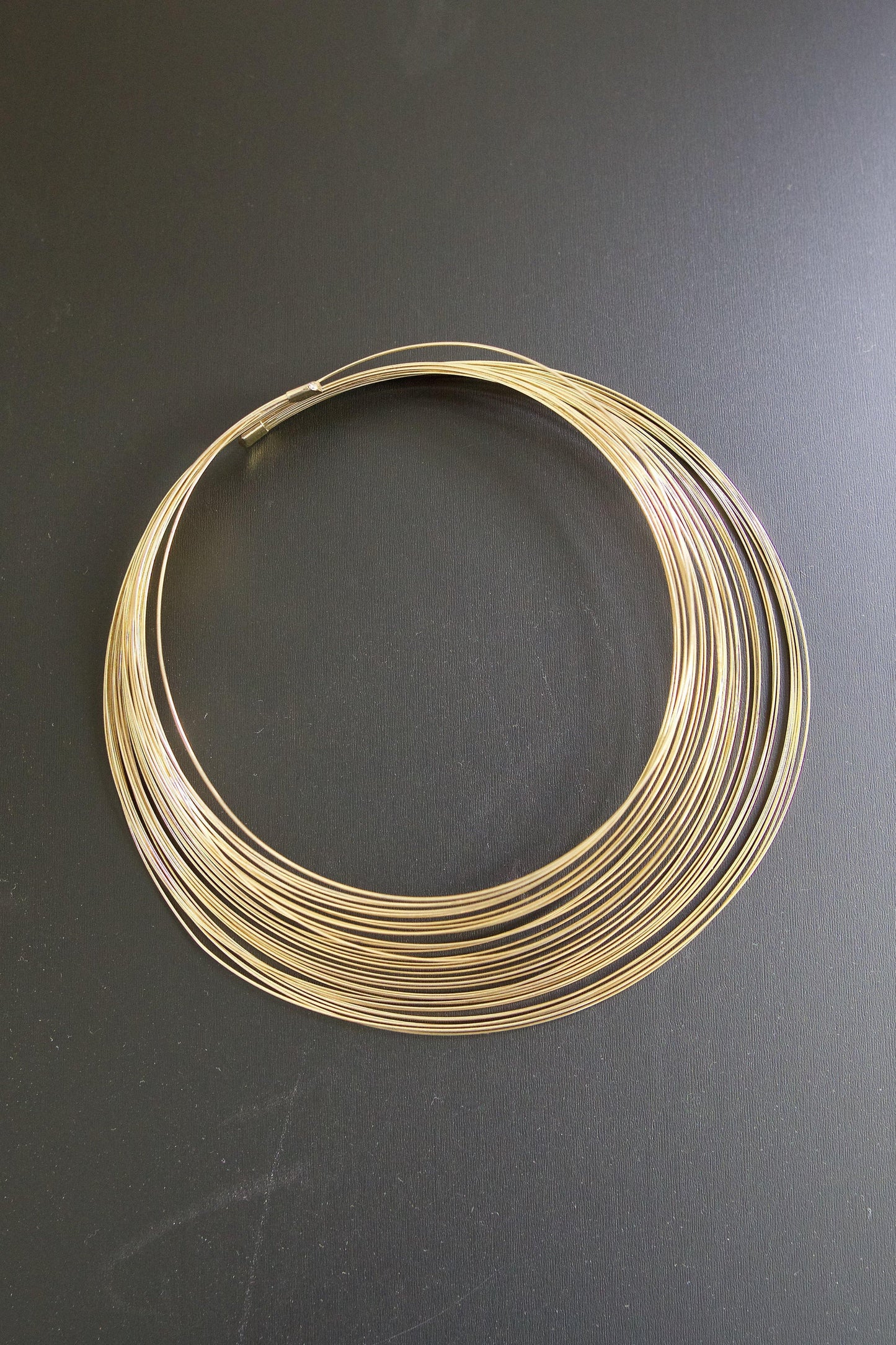 Vintage Golden Wire Choker Necklace-closiTherapi | vinTage