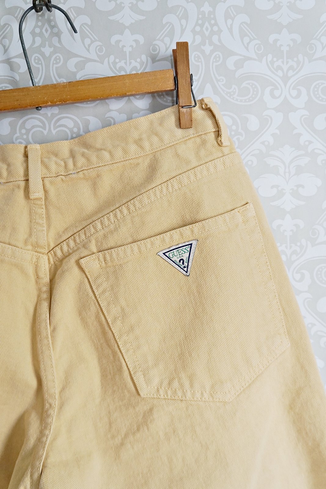 Vintage Guess Jeans - 28” Waist-closiTherapi | vinTage