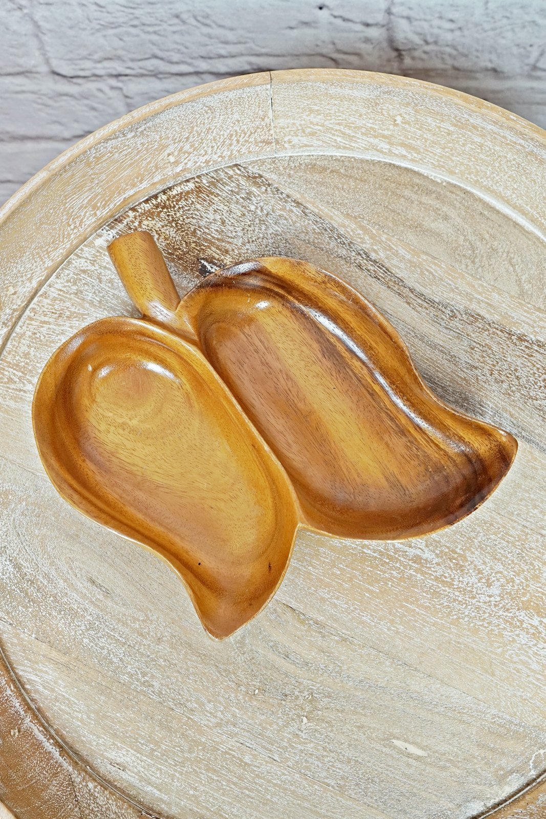 Vintage Hand Carved Mango Wood Leaf Bowl-closiTherapi | vinTage