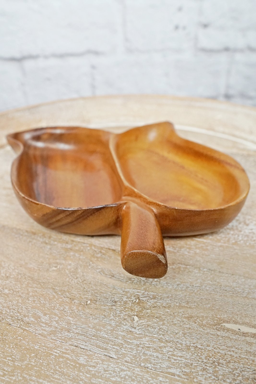 Vintage Hand Carved Mango Wood Leaf Bowl-closiTherapi | vinTage