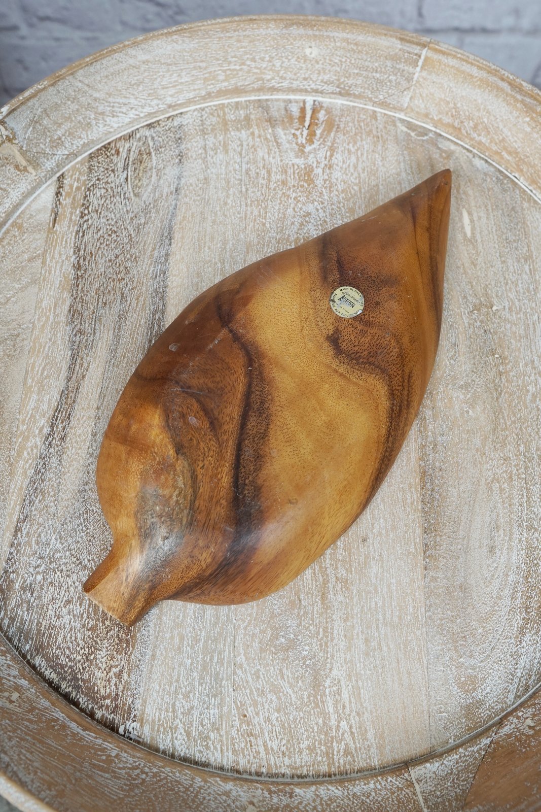 Vintage Hand Carved Wood Leaf-closiTherapi | vinTage