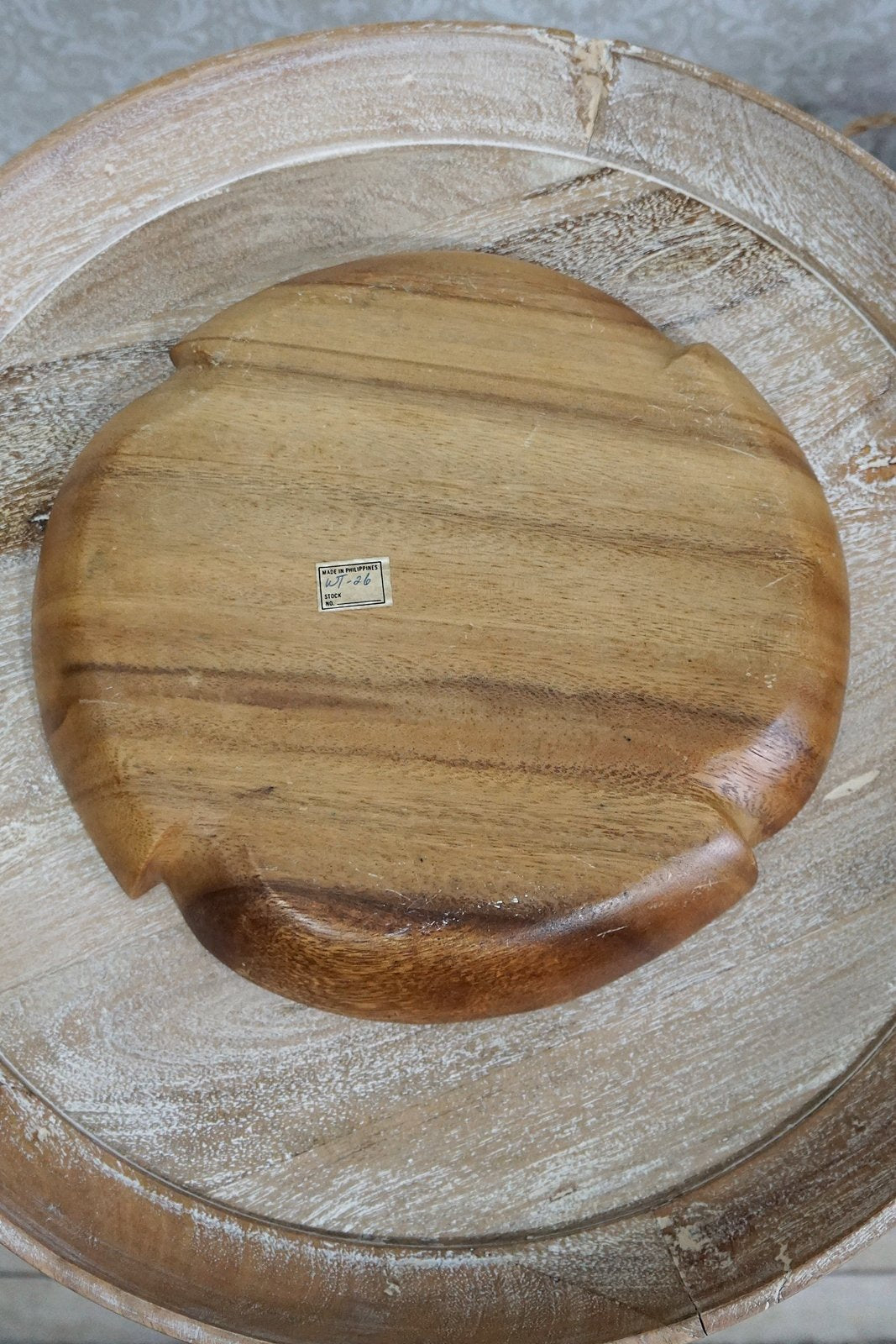 Vintage Hand Carved Wood Snack Tray-closiTherapi | vinTage