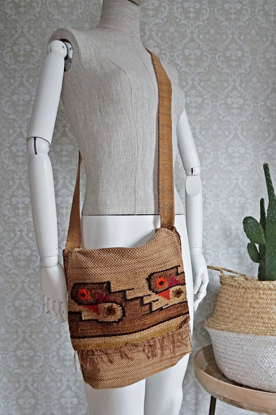 Vintage Hand Woven Boho Crossbody Bag-closiTherapi | vinTage