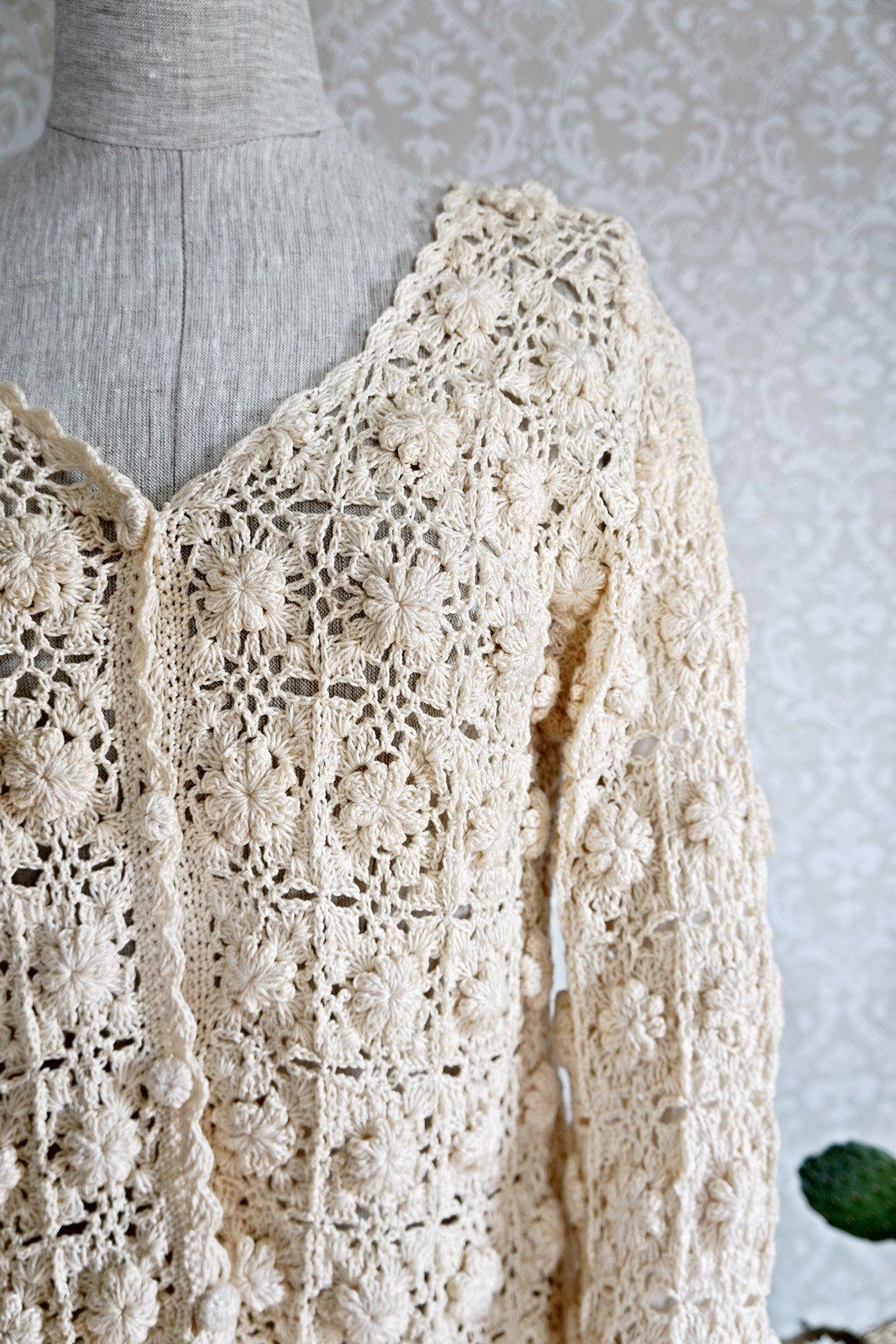 Vintage Handknit Floral Cardigan Sweater-closiTherapi | vinTage