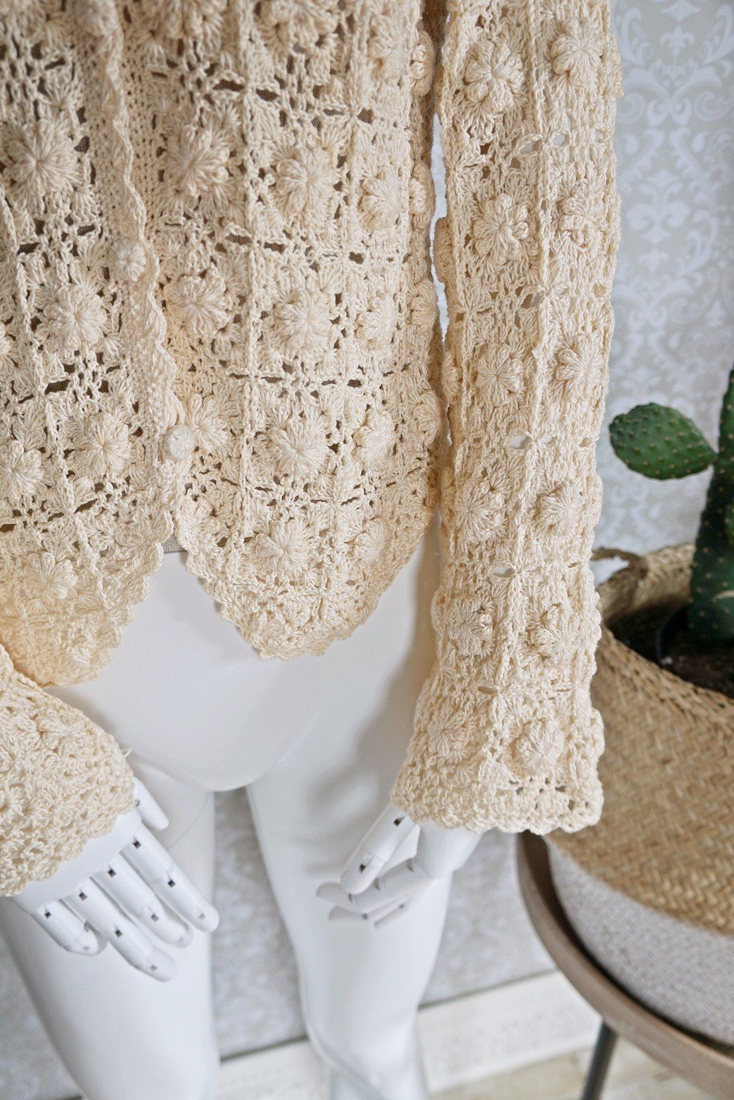 Vintage Handknit Floral Cardigan Sweater-closiTherapi | vinTage