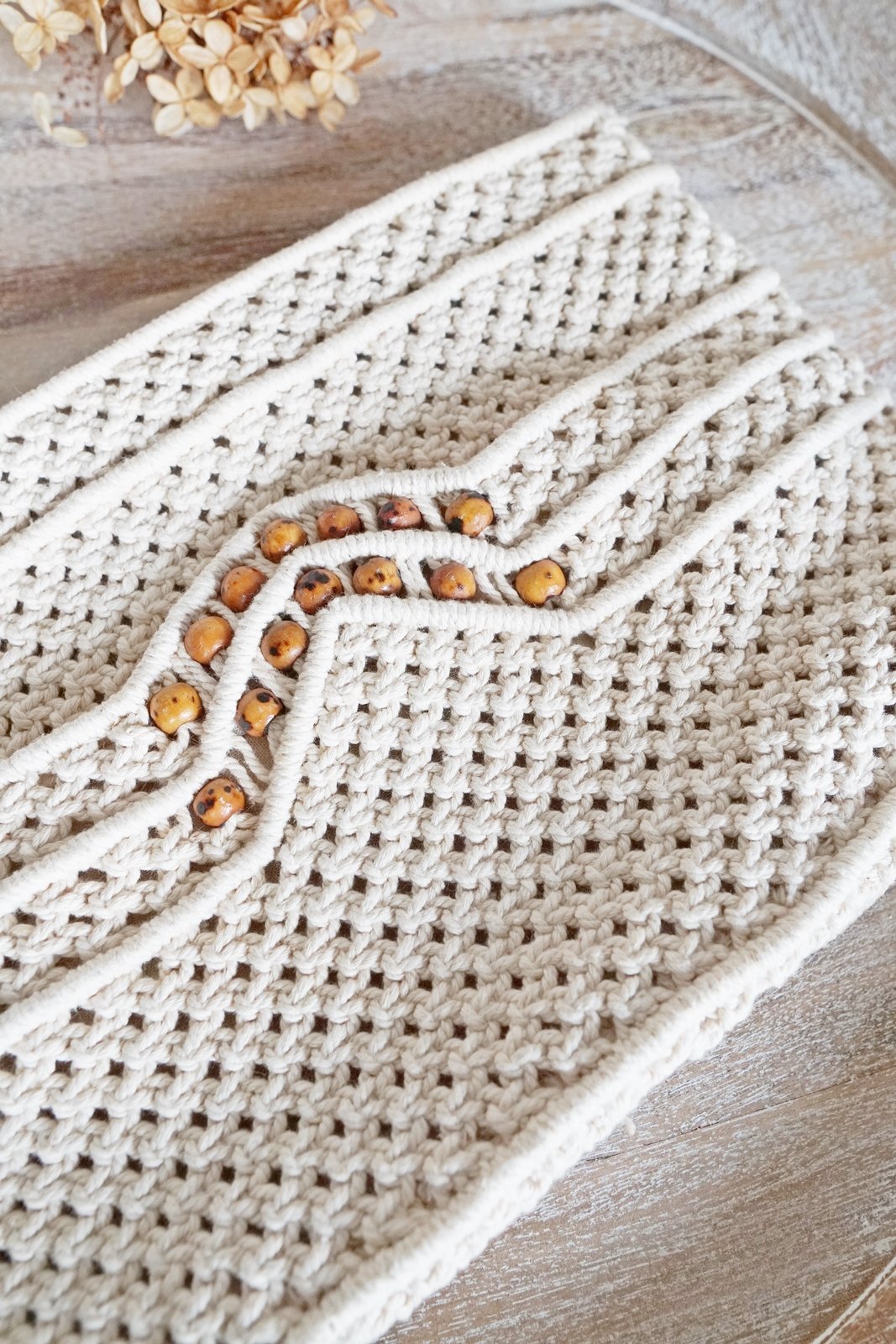 Vintage Handknit Macrame Wristlet Clutch-closiTherapi | vinTage