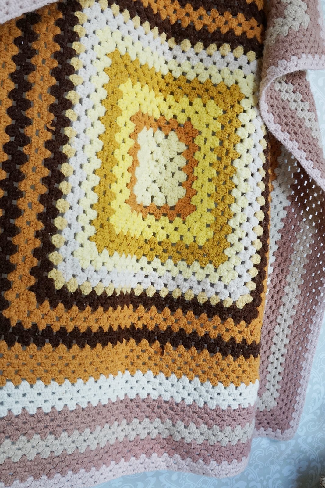 Vintage Handknit Modernist Lap Blanket-closiTherapi | vinTage