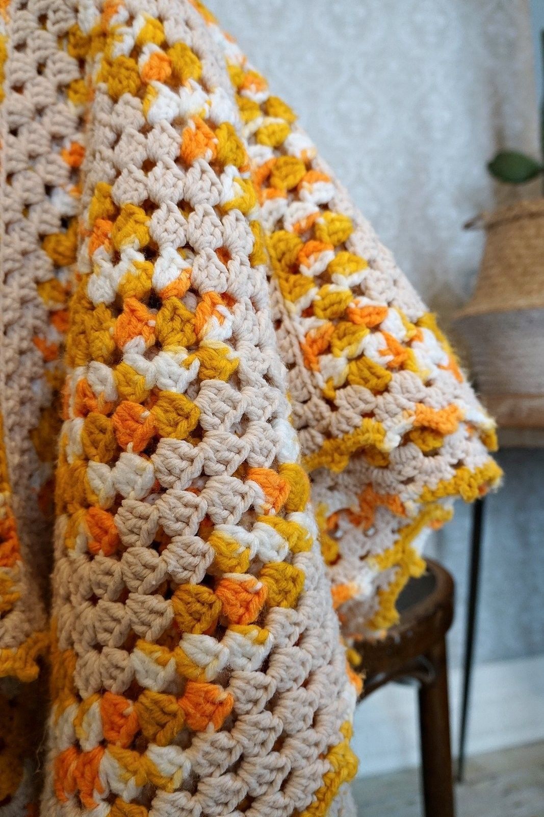 Vintage Handmade Crochet Blanket – therapi