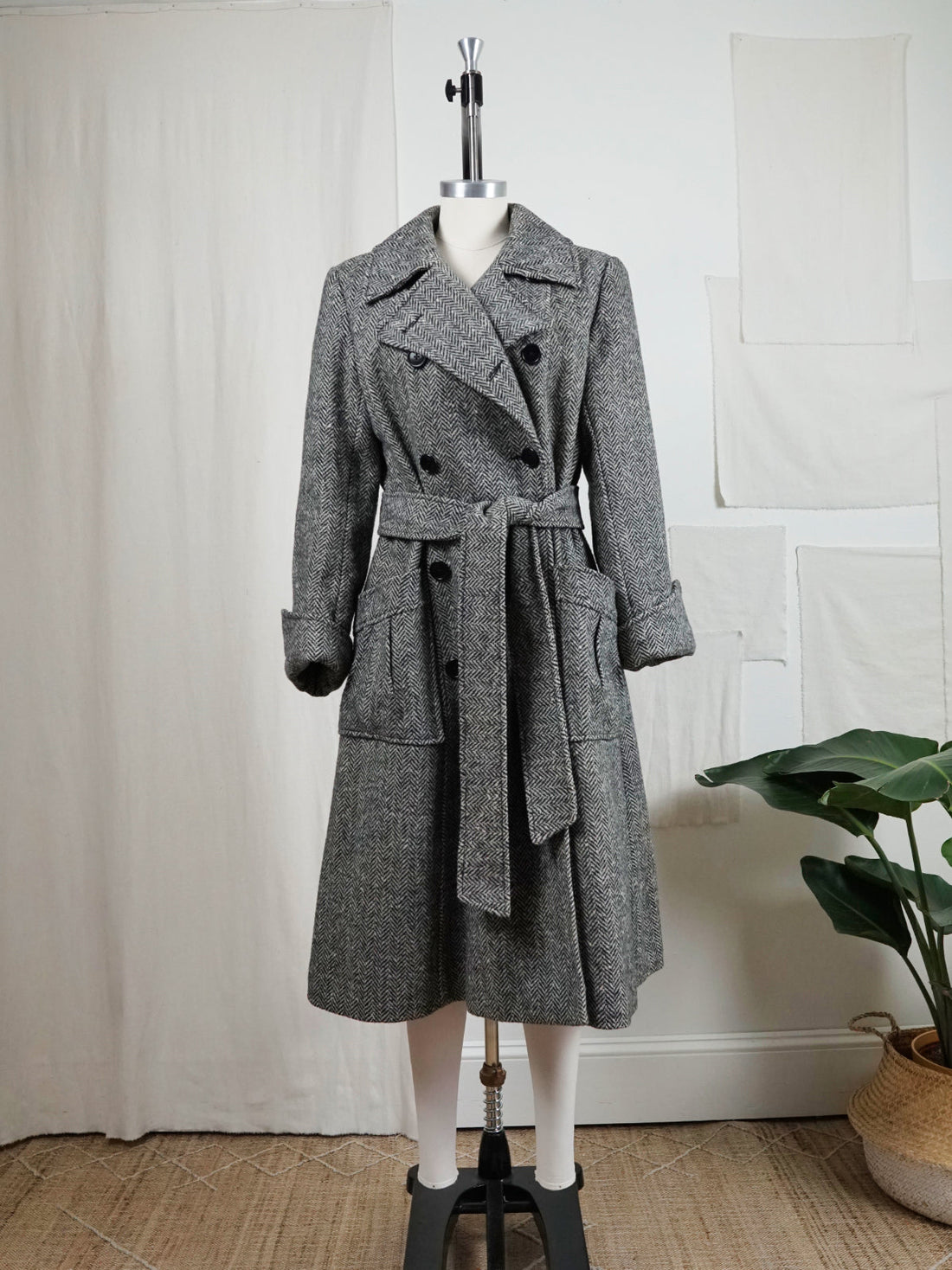 Vintage Herringbone Wool Belted Coat-closiTherapi | vinTage