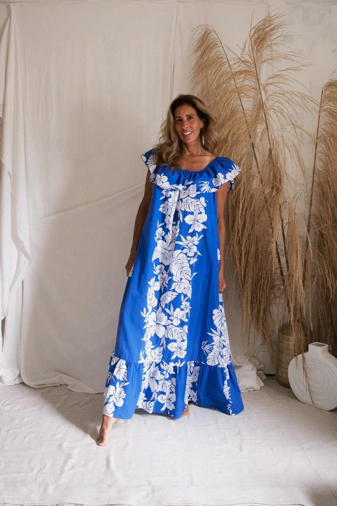 Vintage Hibiscus Hawaiian Maxi Dress-closiTherapi | vinTage
