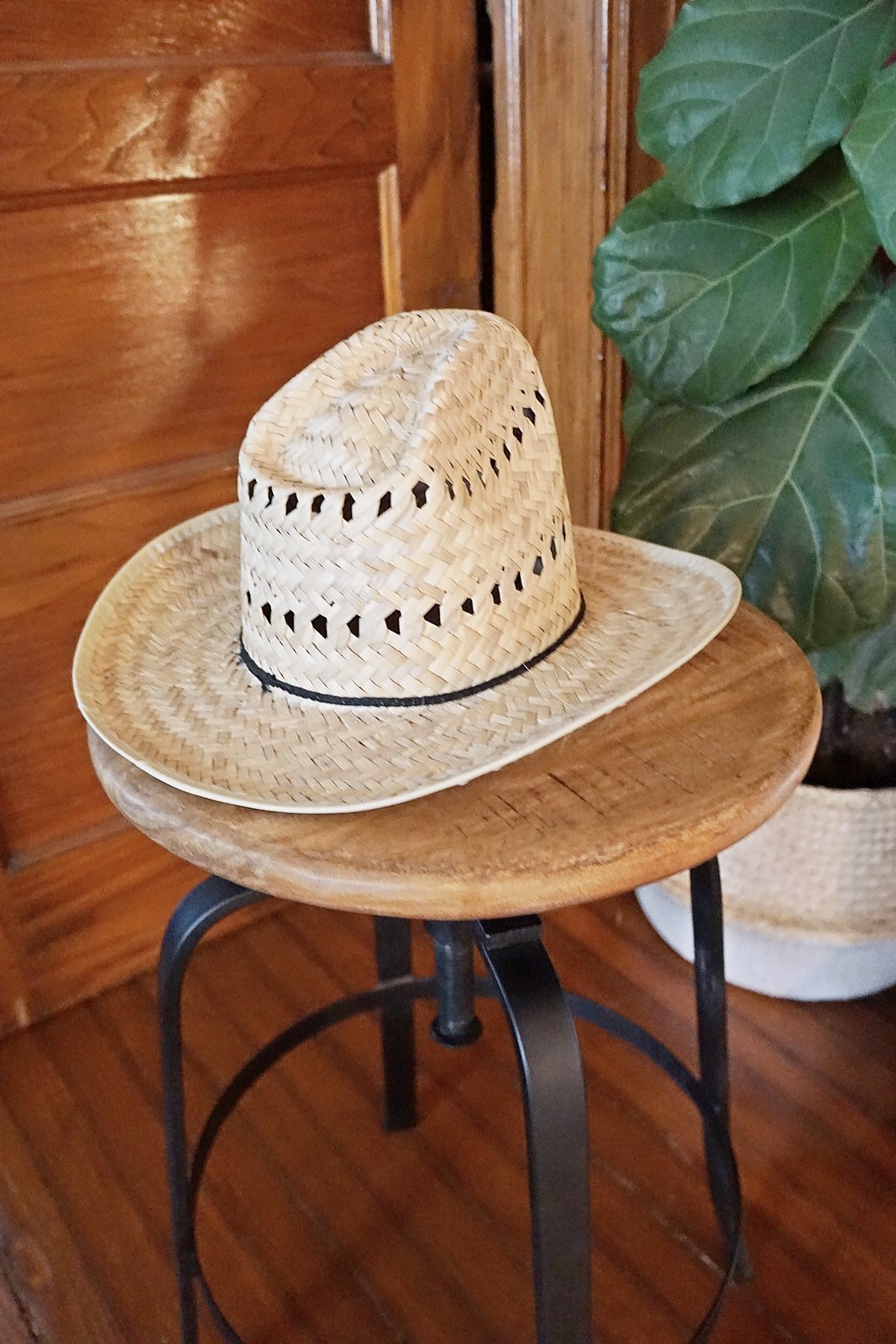 Vintage High Top Cowboy Hat-closiTherapi | vinTage
