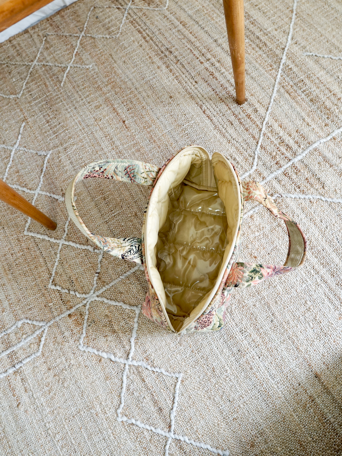 Vintage Jungle Tapestry Travel Bag-closiTherapi | vinTage