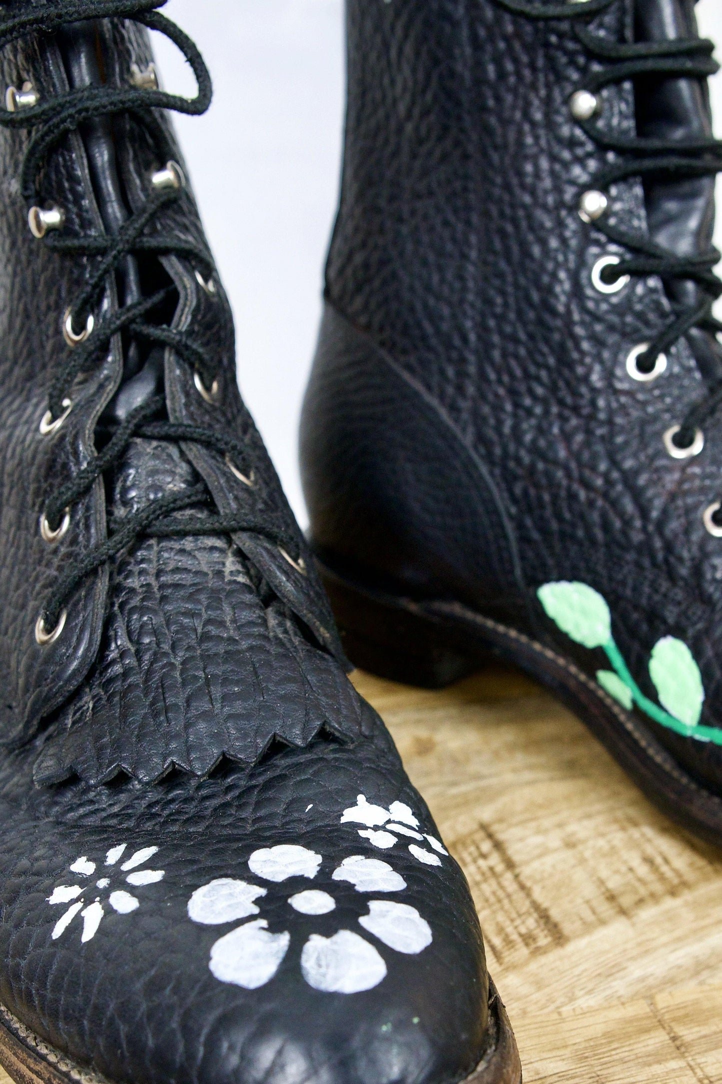 Vintage Justin Bullhide Lace-Up Kiltie Roper Painted Men's Boots | 9.5 D-closiTherapi | vinTage