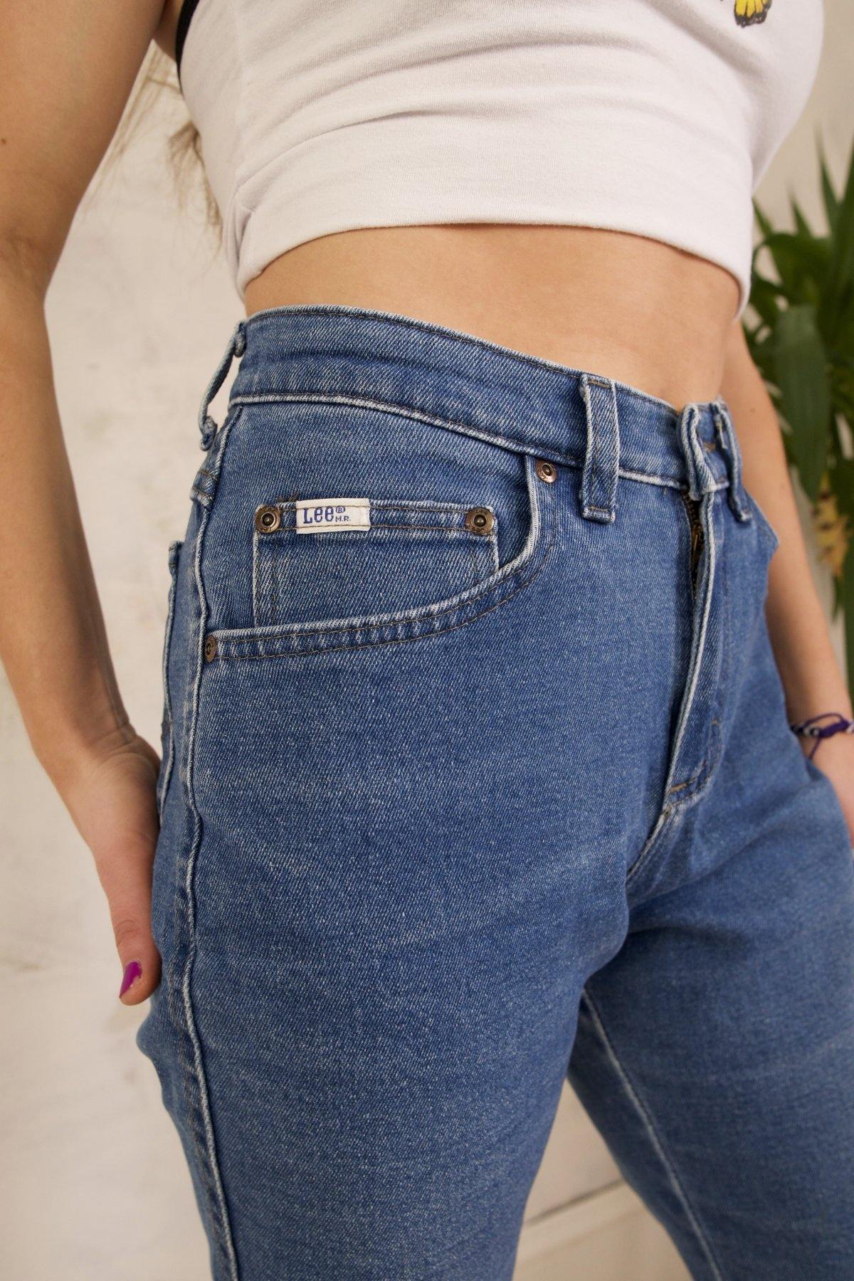 Vintage Lee Medium Wash Jeans - 27