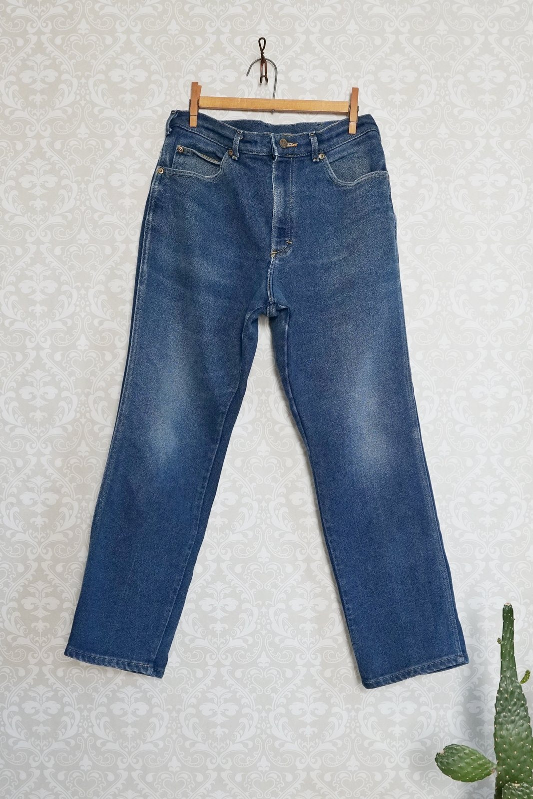Vintage Lee Riders Jeans - 32" Waist-closiTherapi | vinTage