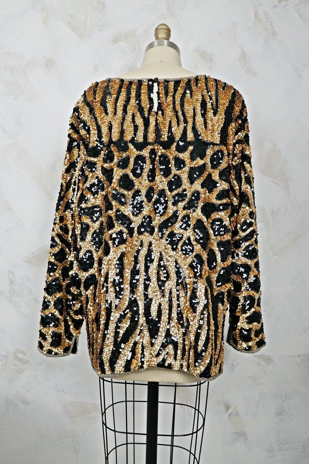 Vintage Leopard Sequin Silk Top-closiTherapi | vinTage